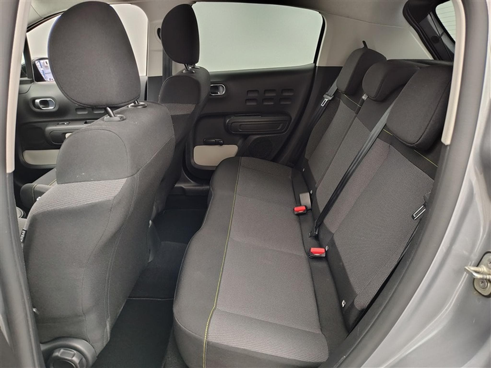 Citroen C3 1.2i PureTech Feel S&S (2020) - Foto 13