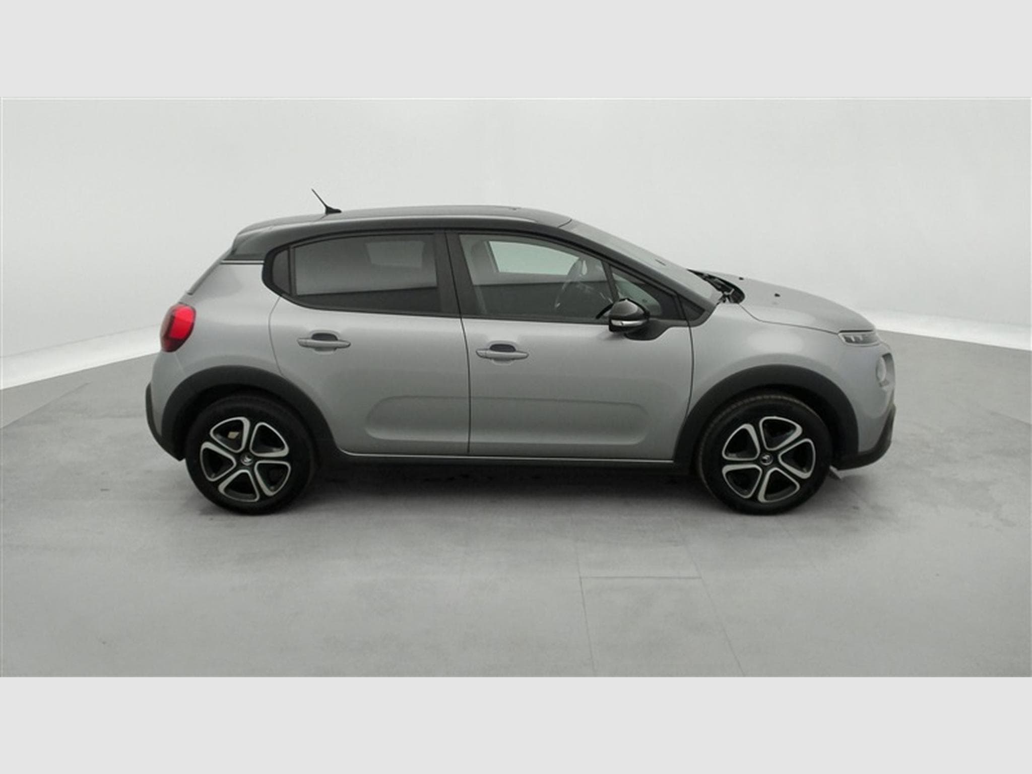 Citroen C3 1.2i PureTech Feel S&S (2020) - Foto 24