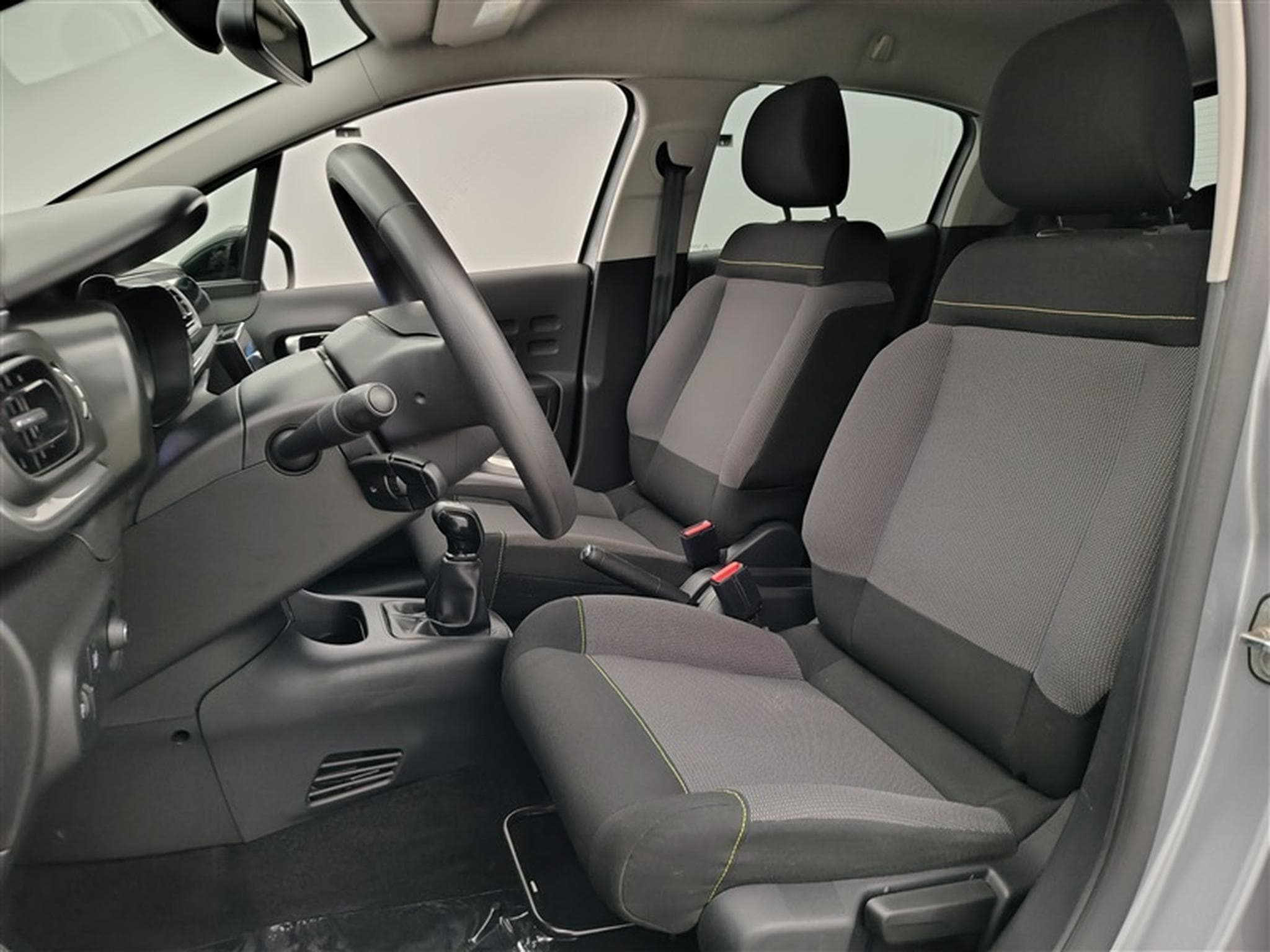 Citroen C3 1.2i PureTech Feel S&S (2020) - Foto 7