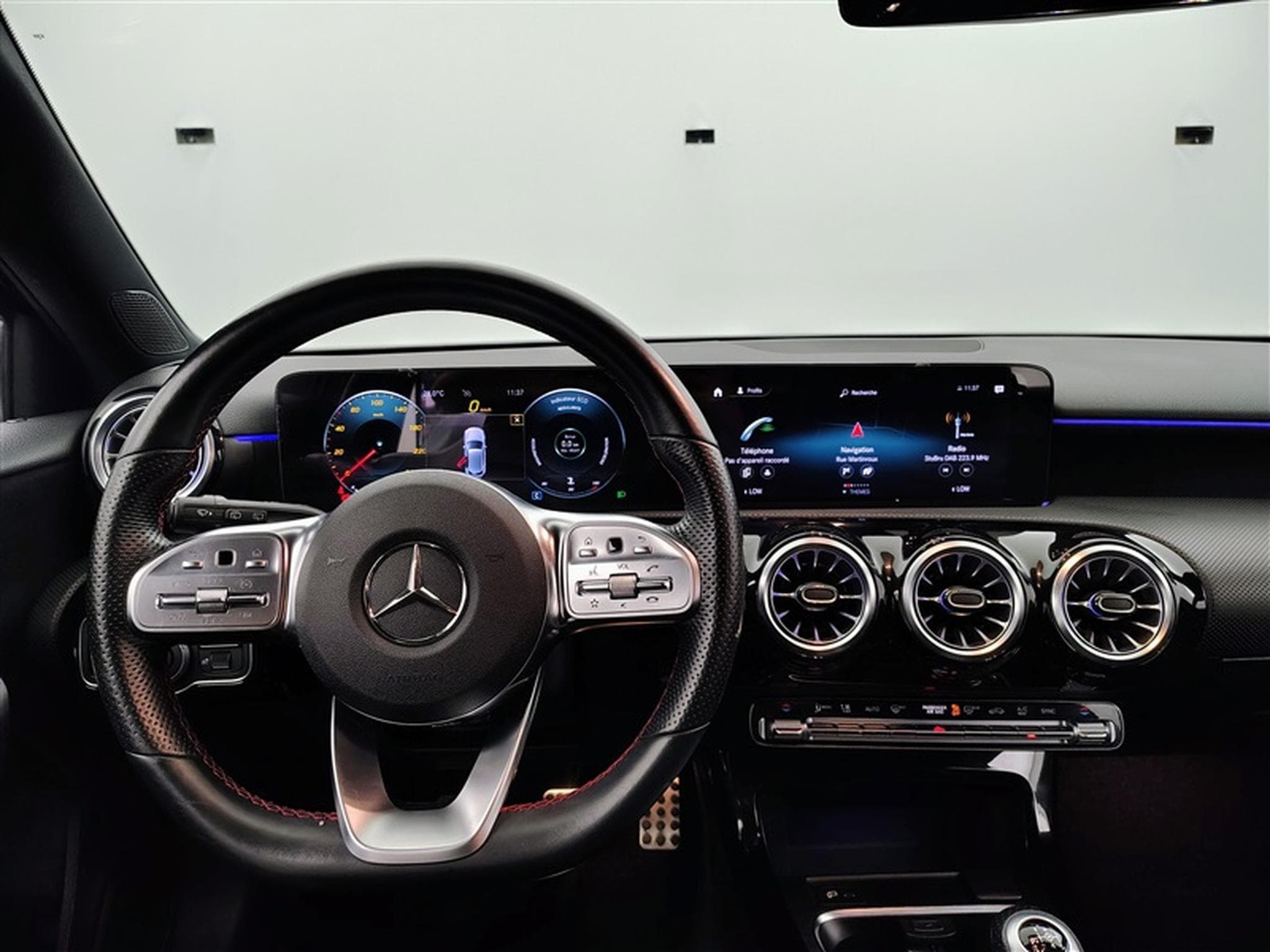 Mercedes A 180 A 180d AMG-Line *NAVI/FULL LED/CAMERA/PACK NIGJHT/JA* (2021) - Foto 9