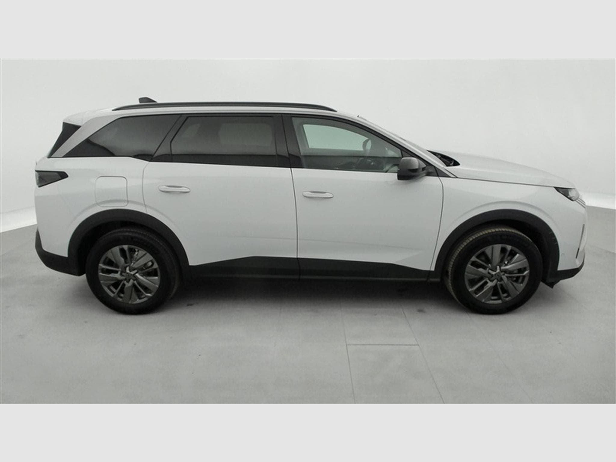 Peugeot 5008 1.2 HYBRID 145cv e-DSC6 Allure 7PL / NAVI / CAMERA360° (2025) - Foto 24