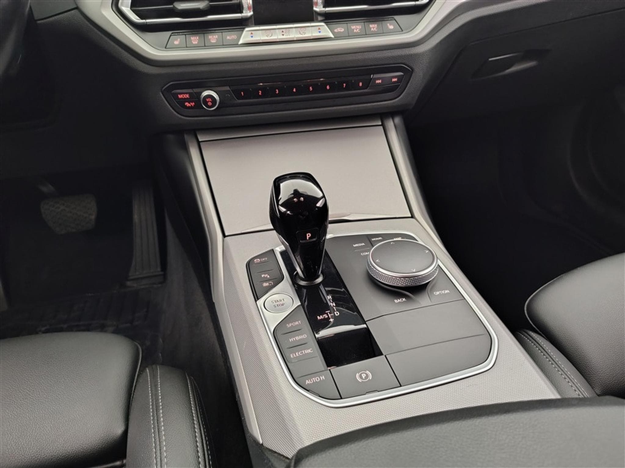 BMW 320 eA PHEV Cuir / Navi / Led / PDC av+ar (2022) - Photo 12