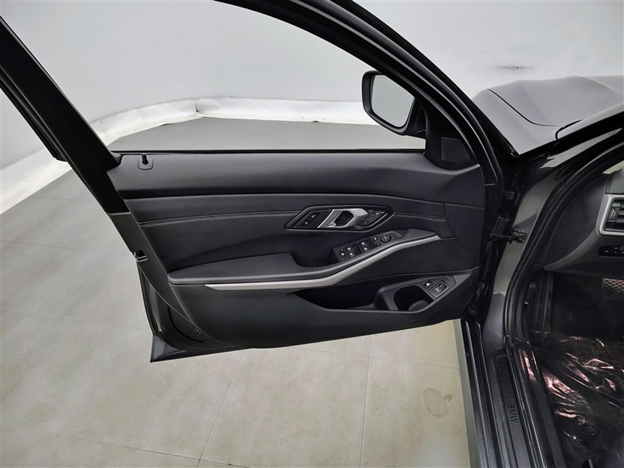 BMW 320 eA PHEV Cuir / Navi / Led / PDC av+ar (2022) - Photo 17