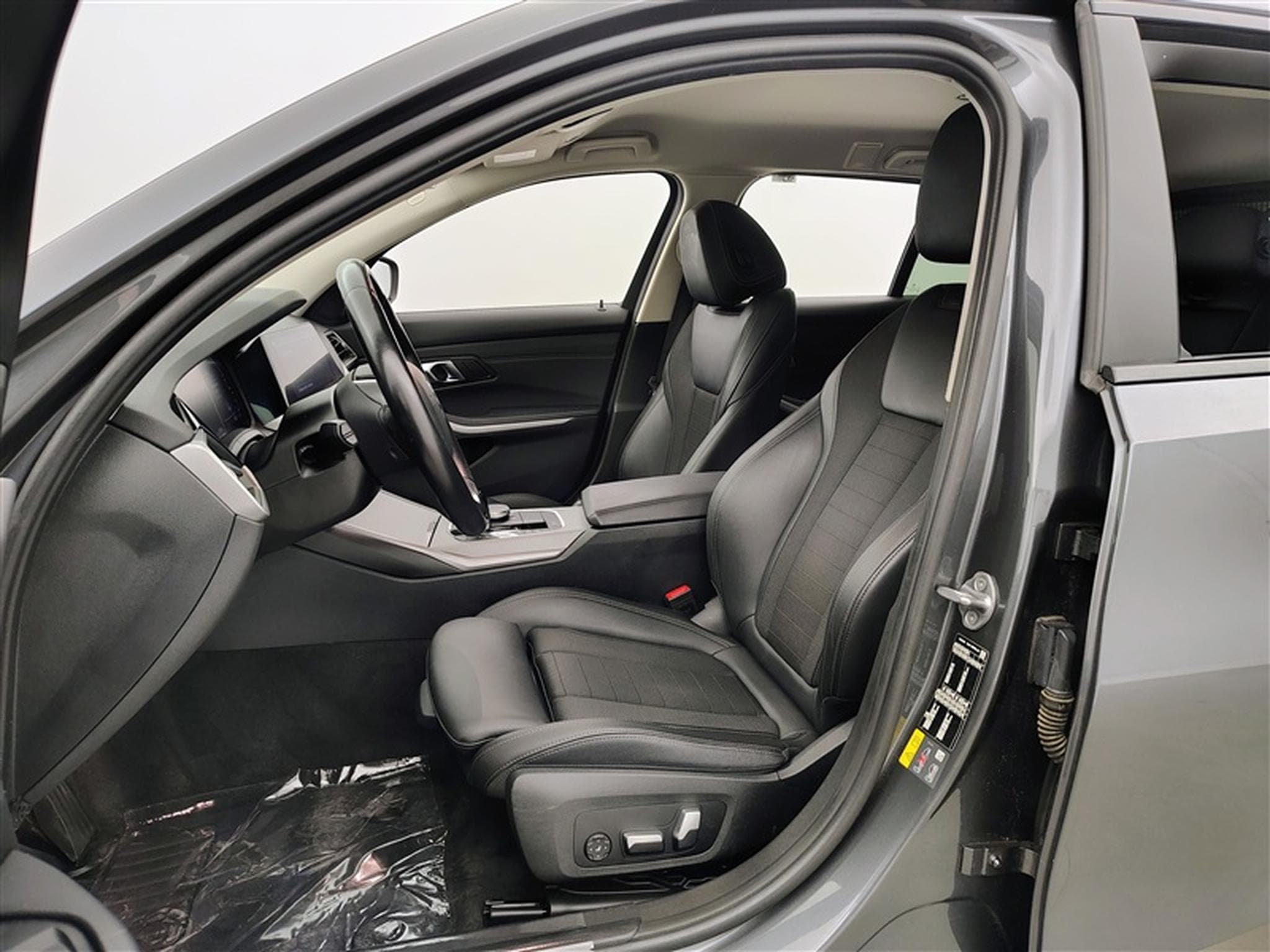 BMW 320 eA PHEV Cuir / Navi / Led / PDC av+ar (2022) - Photo 7