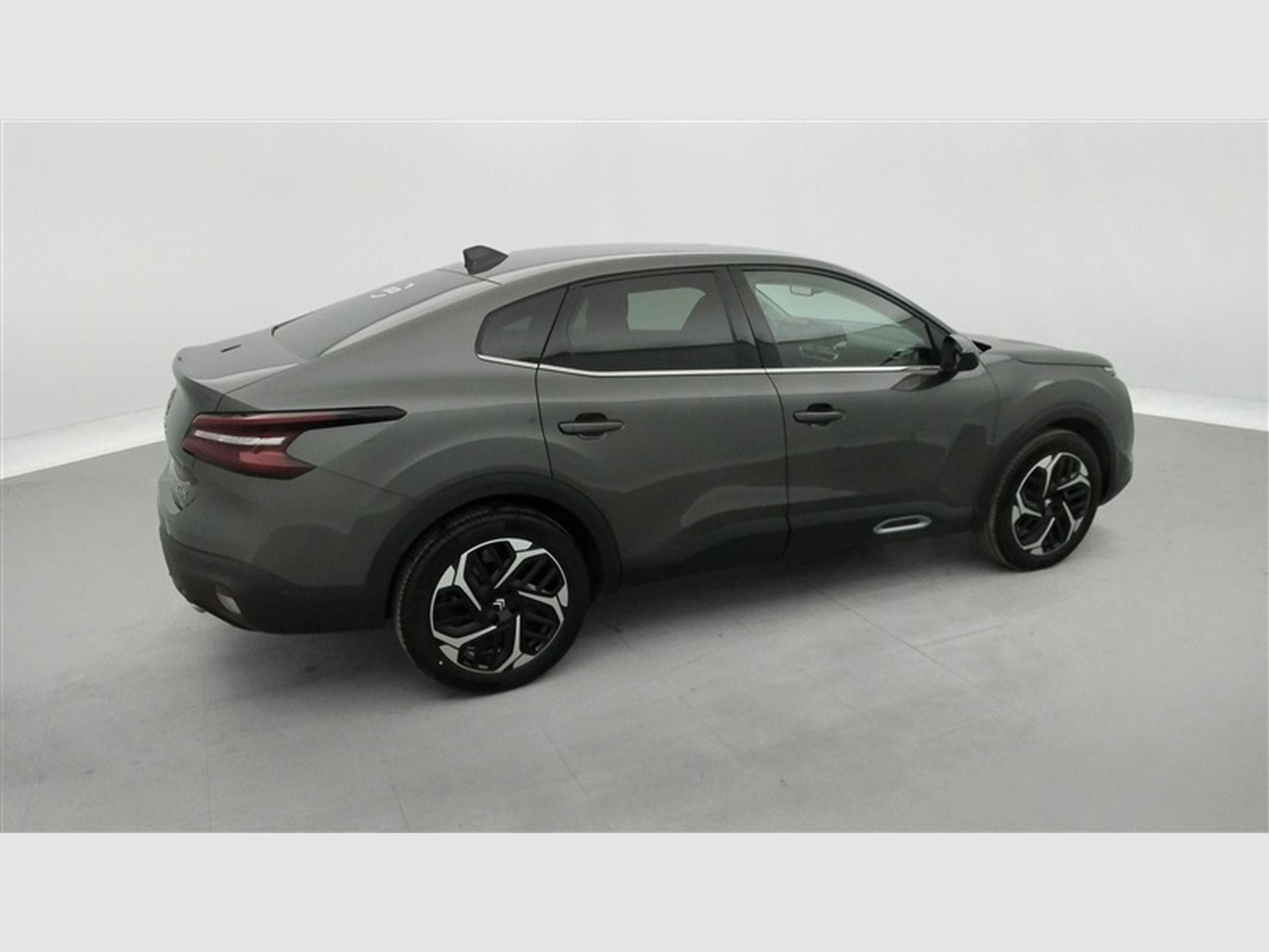 Citroen C4 X 1.2 PureTech 130cv EAT8 Shine NAVI / FULL LED / CAMERA (2023) - Photo 24