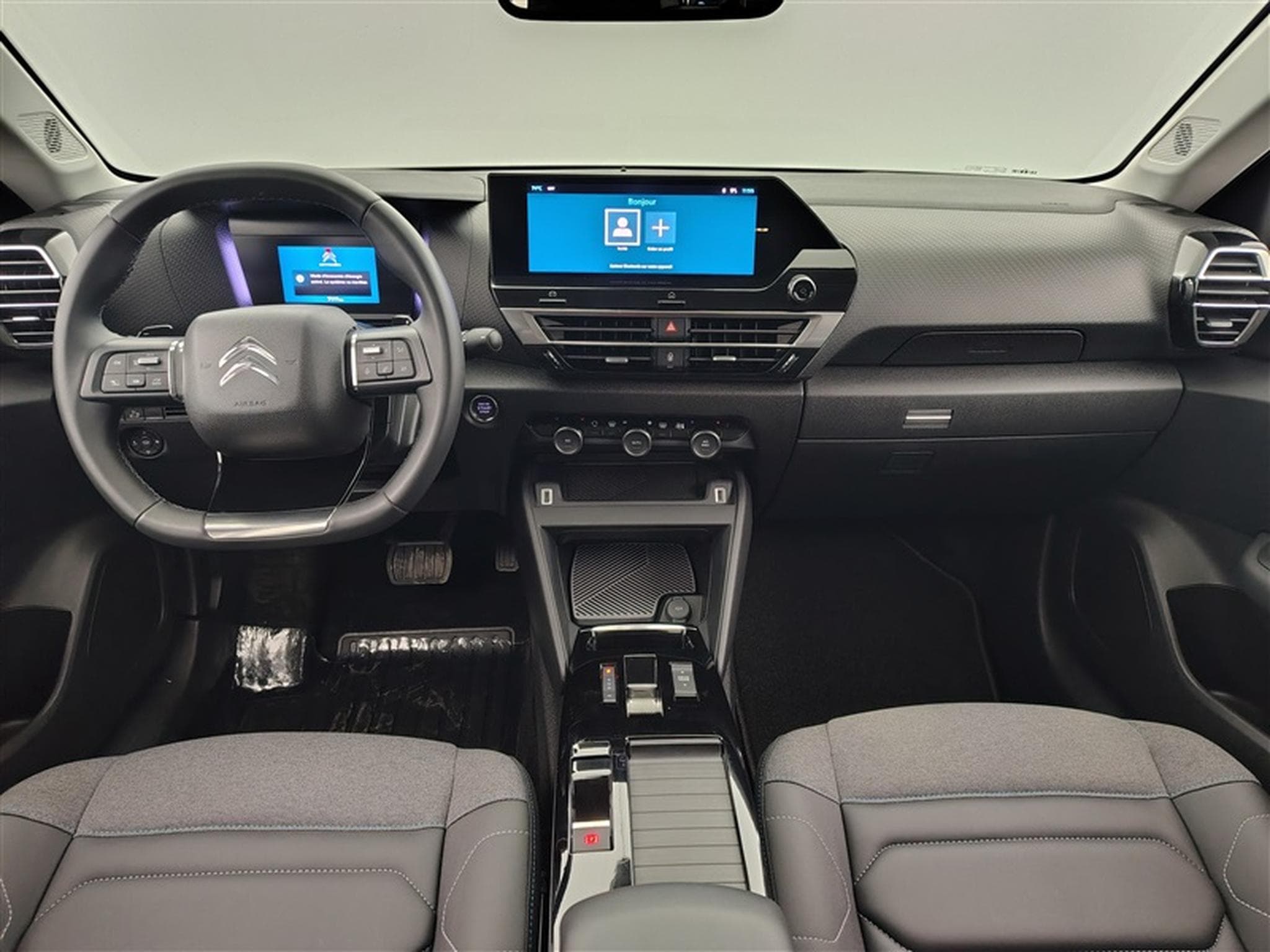 Citroen C4 X 1.2 PureTech 130cv EAT8 Shine NAVI / FULL LED / CAMERA (2023) - Photo 8