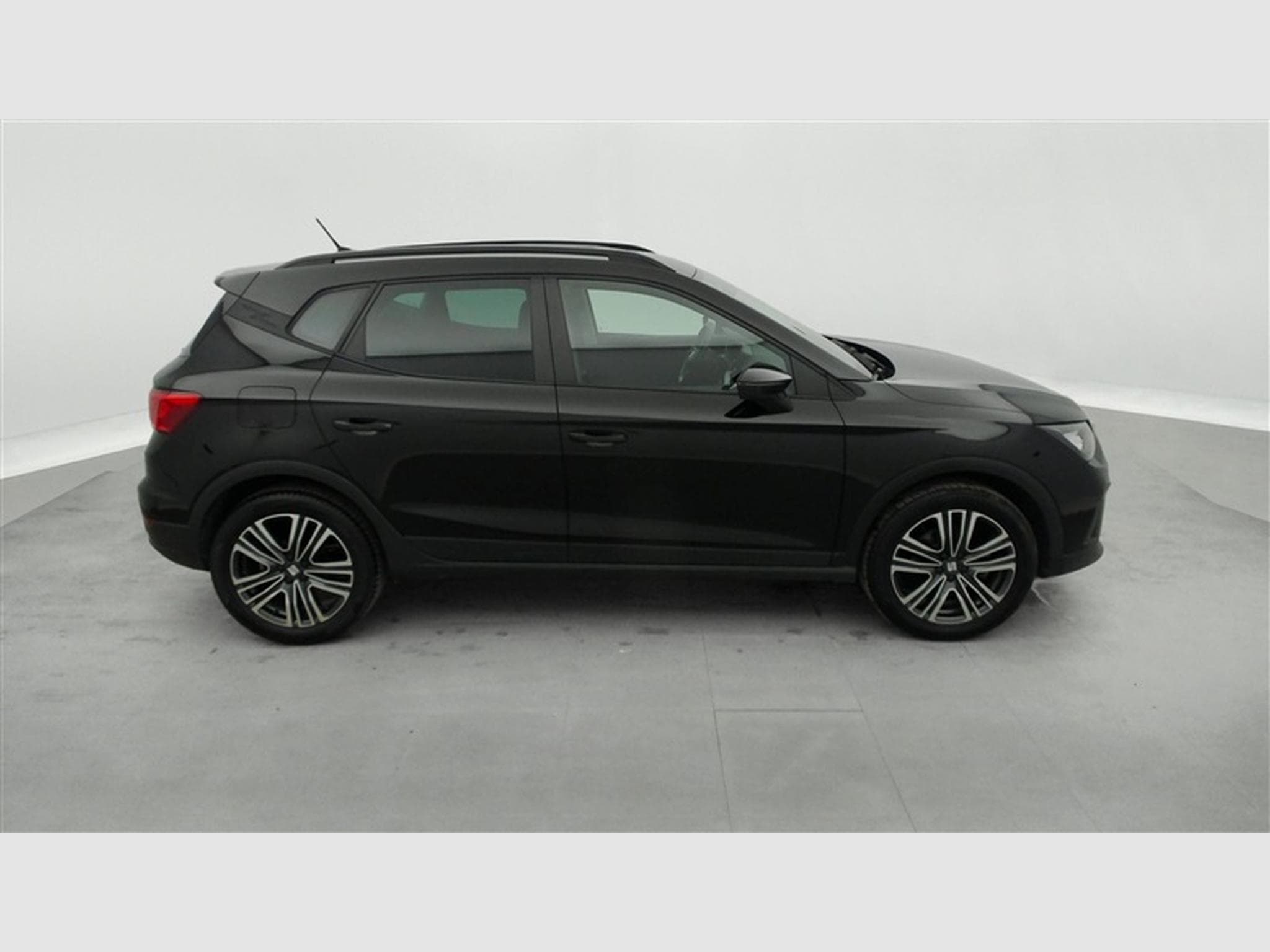 Seat Arona 1.0 TSI Move! DSG NAVI / FULL LED / CARPLAY (2024) - Foto 24