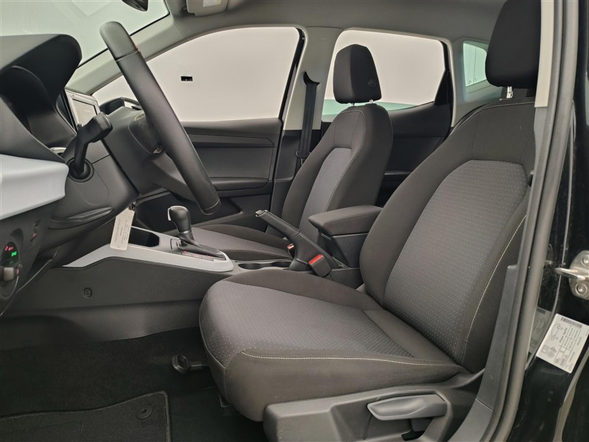 Seat Arona 1.0 TSI Move! DSG NAVI / FULL LED / CARPLAY (2024) - Foto 7