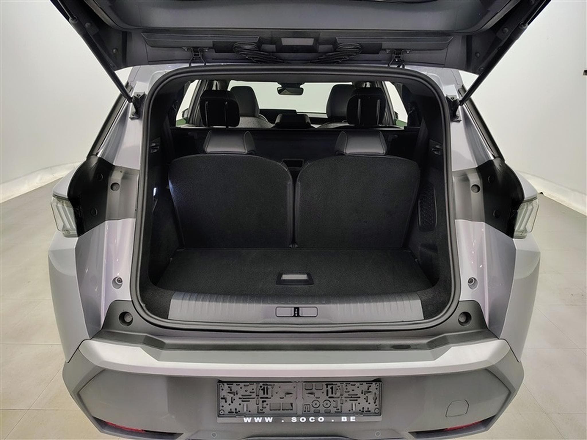 Peugeot 5008 1.2 HYBRID 145cv e-DSC6 Allure 7PL / NAVI / CAMERA360° (2025) - Foto 14
