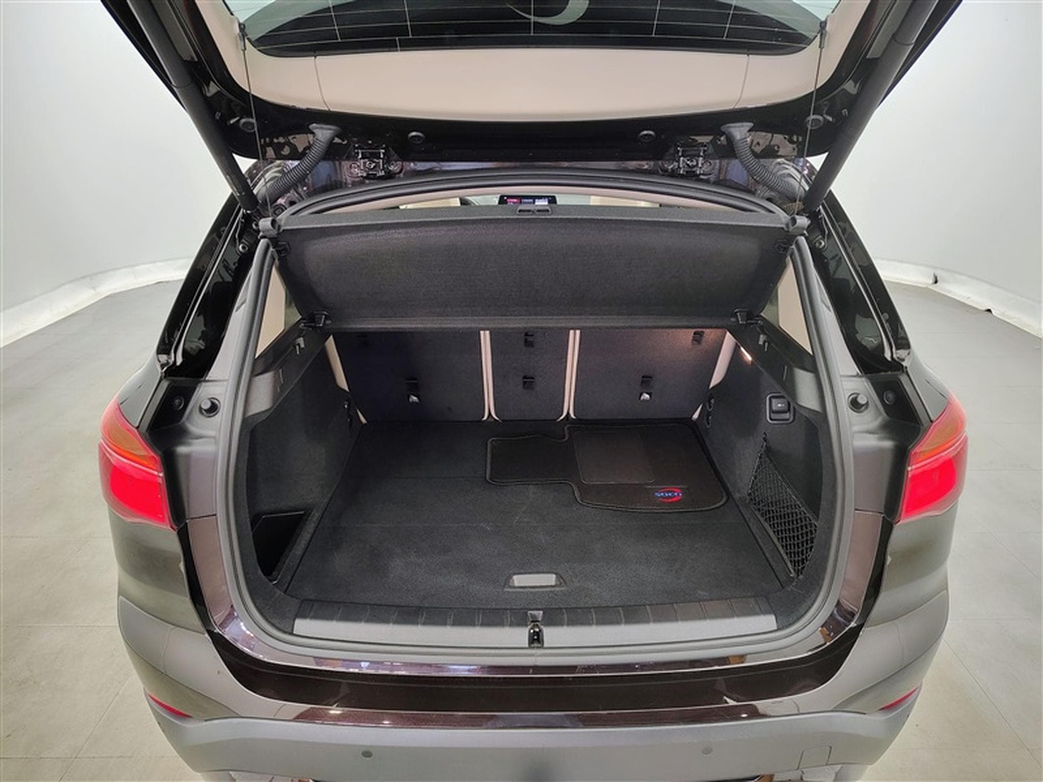 BMW X1 1.5 dA sDrive16 Cuir / Navi / Pano / PDC av+ar (2022) - Foto 14