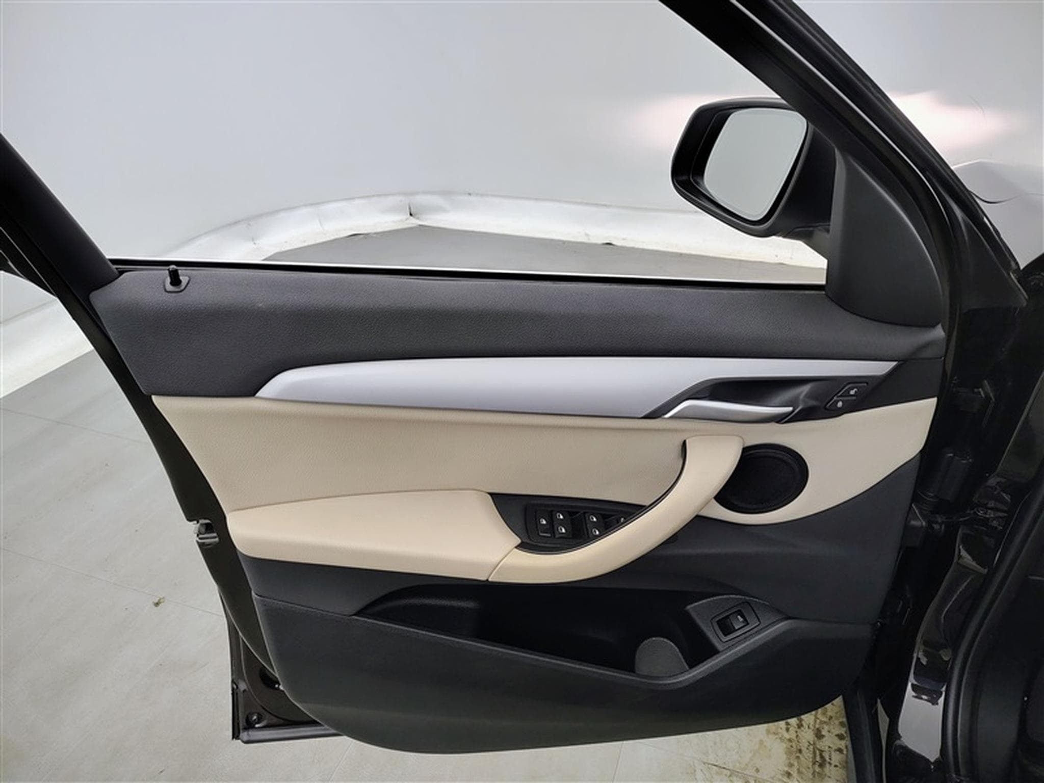 BMW X1 1.5 dA sDrive16 Cuir / Navi / Pano / PDC av+ar (2022) - Foto 17