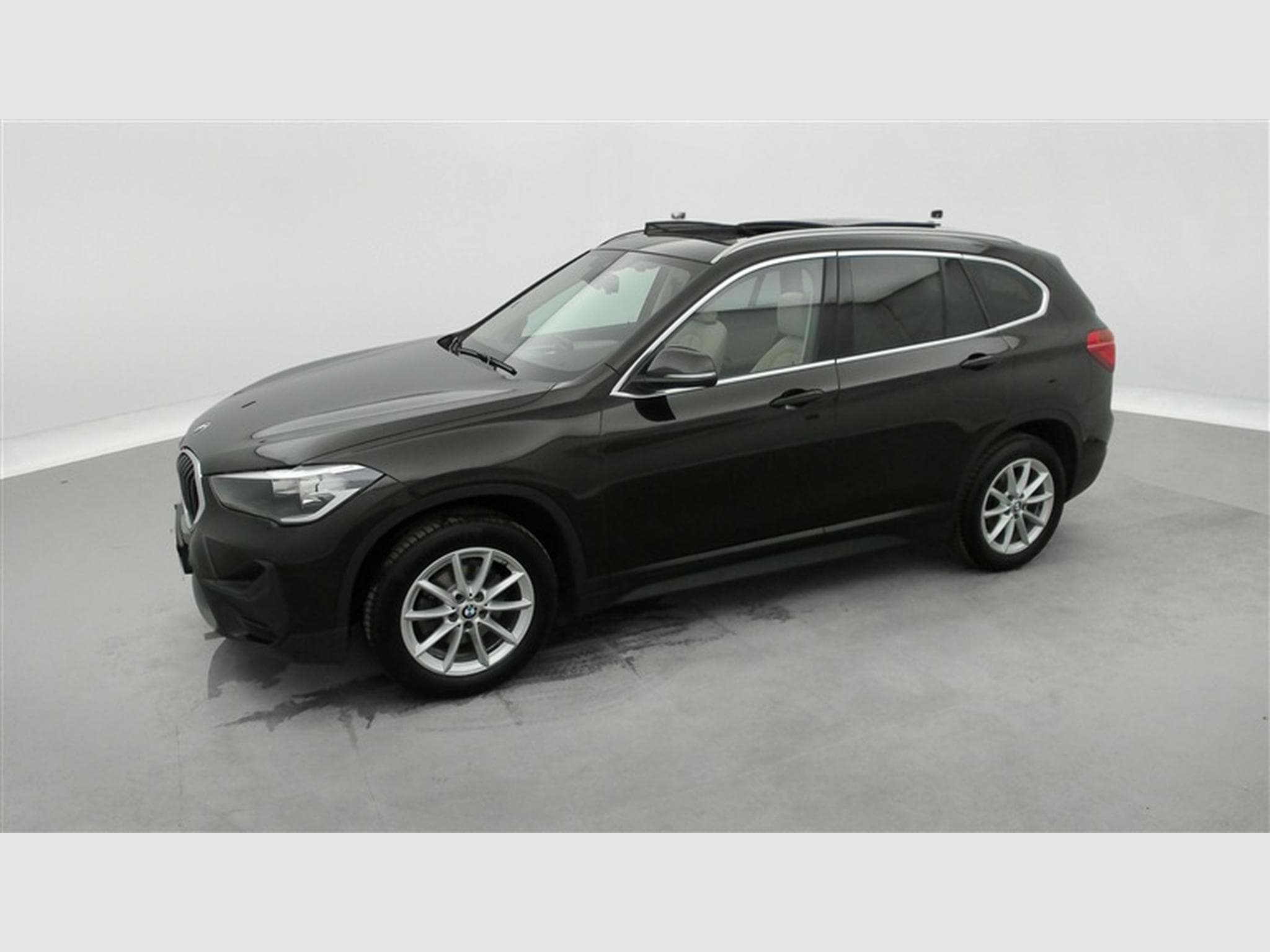 BMW X1 1.5 dA sDrive16 Cuir / Navi / Pano / PDC av+ar (2022) - Foto 23