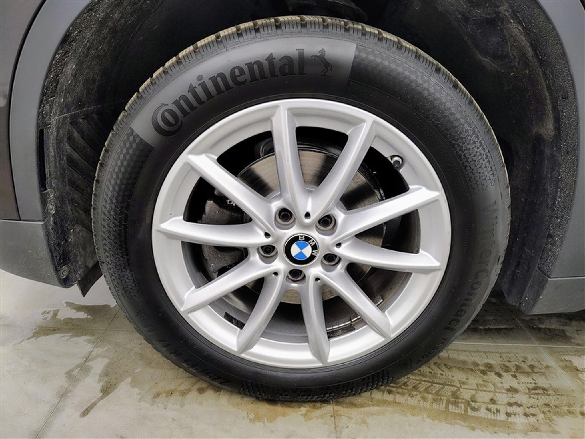 BMW X1 1.5 dA sDrive16 Cuir / Navi / Pano / PDC av+ar (2022) - Foto 6