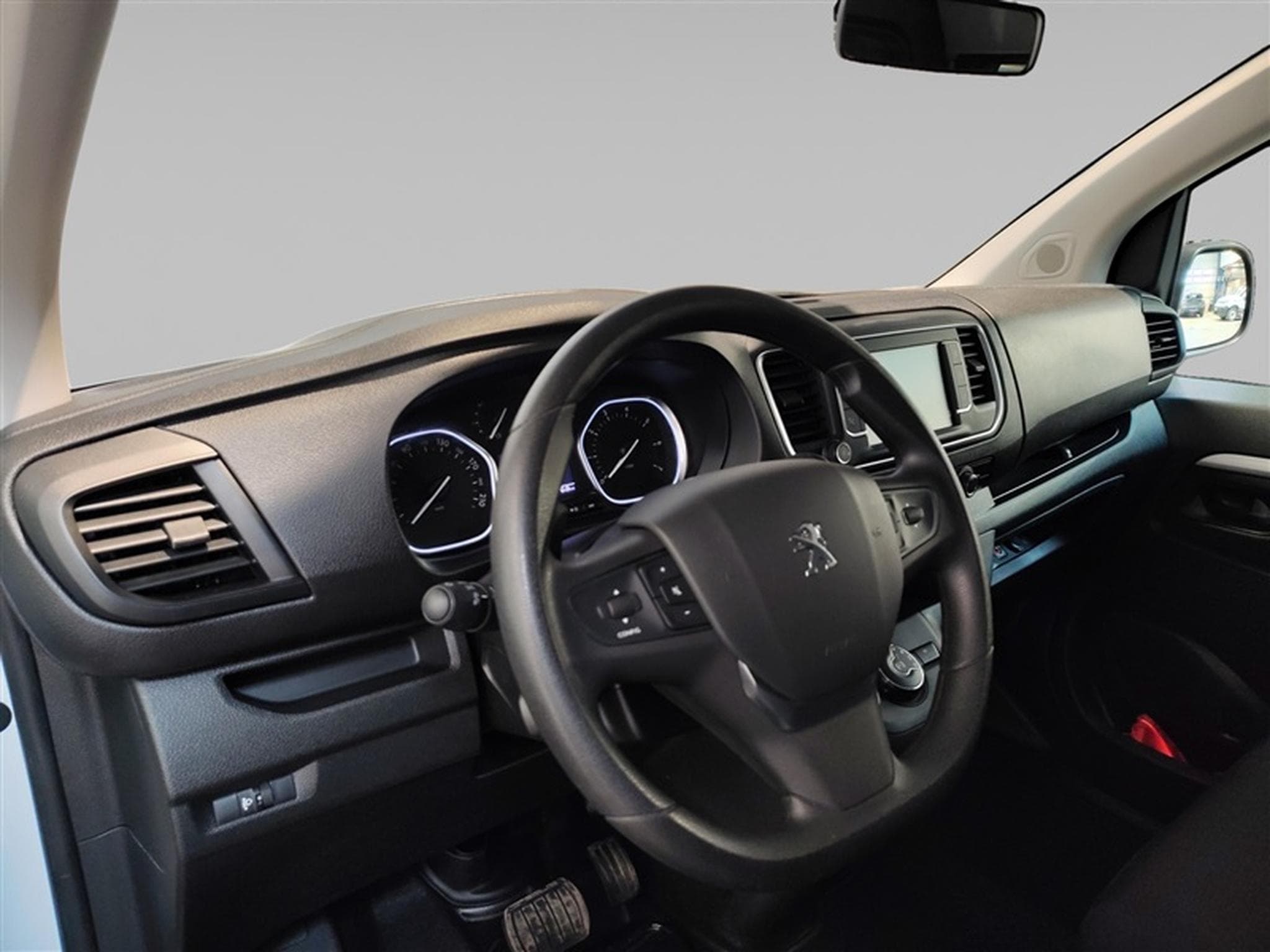 Peugeot Expert 2.0 BlueHDi 180 EAT8 L3 DBLE CAB 6PL. NAVI / CLIM / TEL (2023) - Foto 8