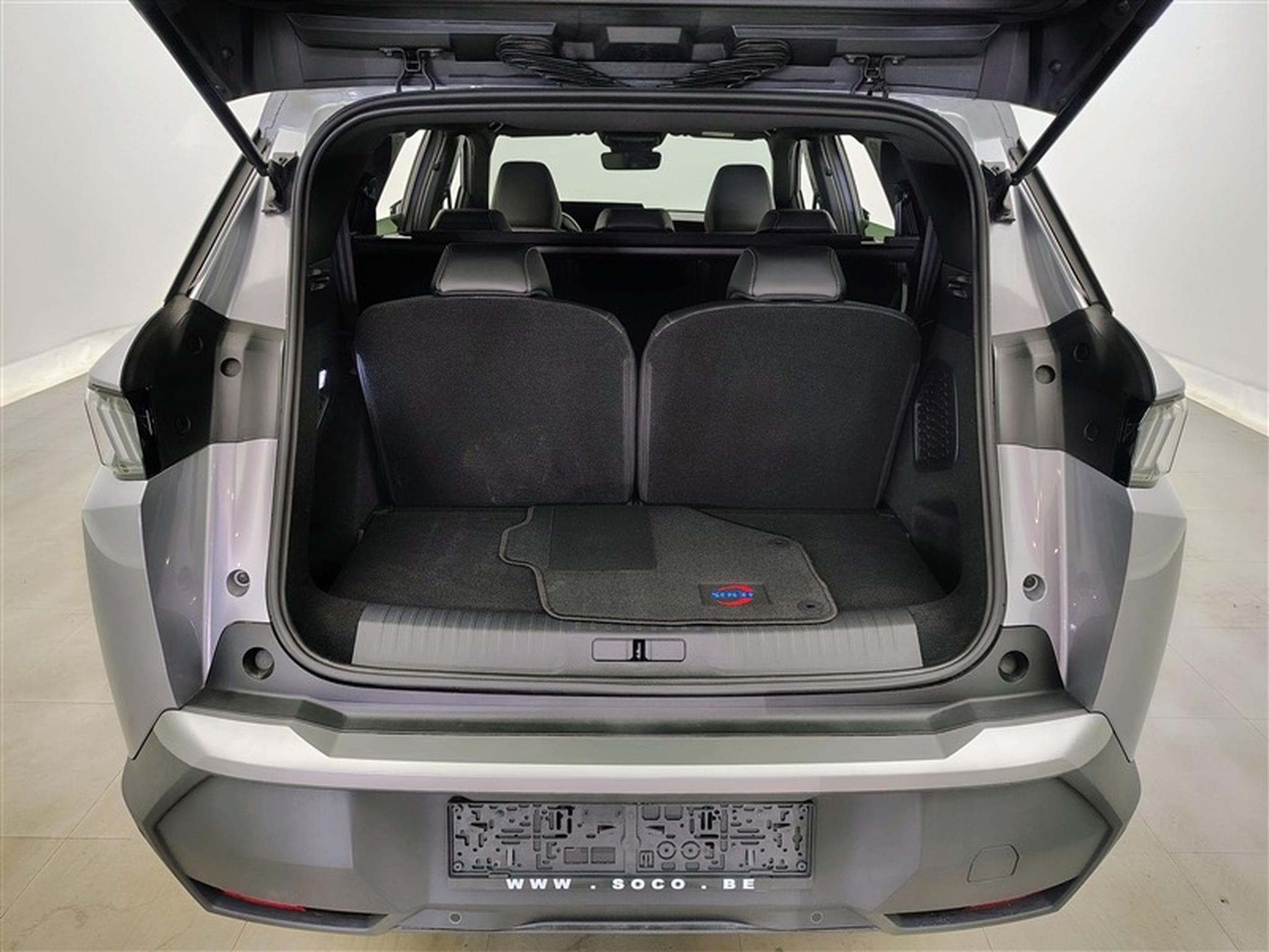 Peugeot 5008 1.2 HYBRID 136cv e-DSC6 Allure Pack 7pl. NAVI / CAMERA 360° (2025) - Foto 14