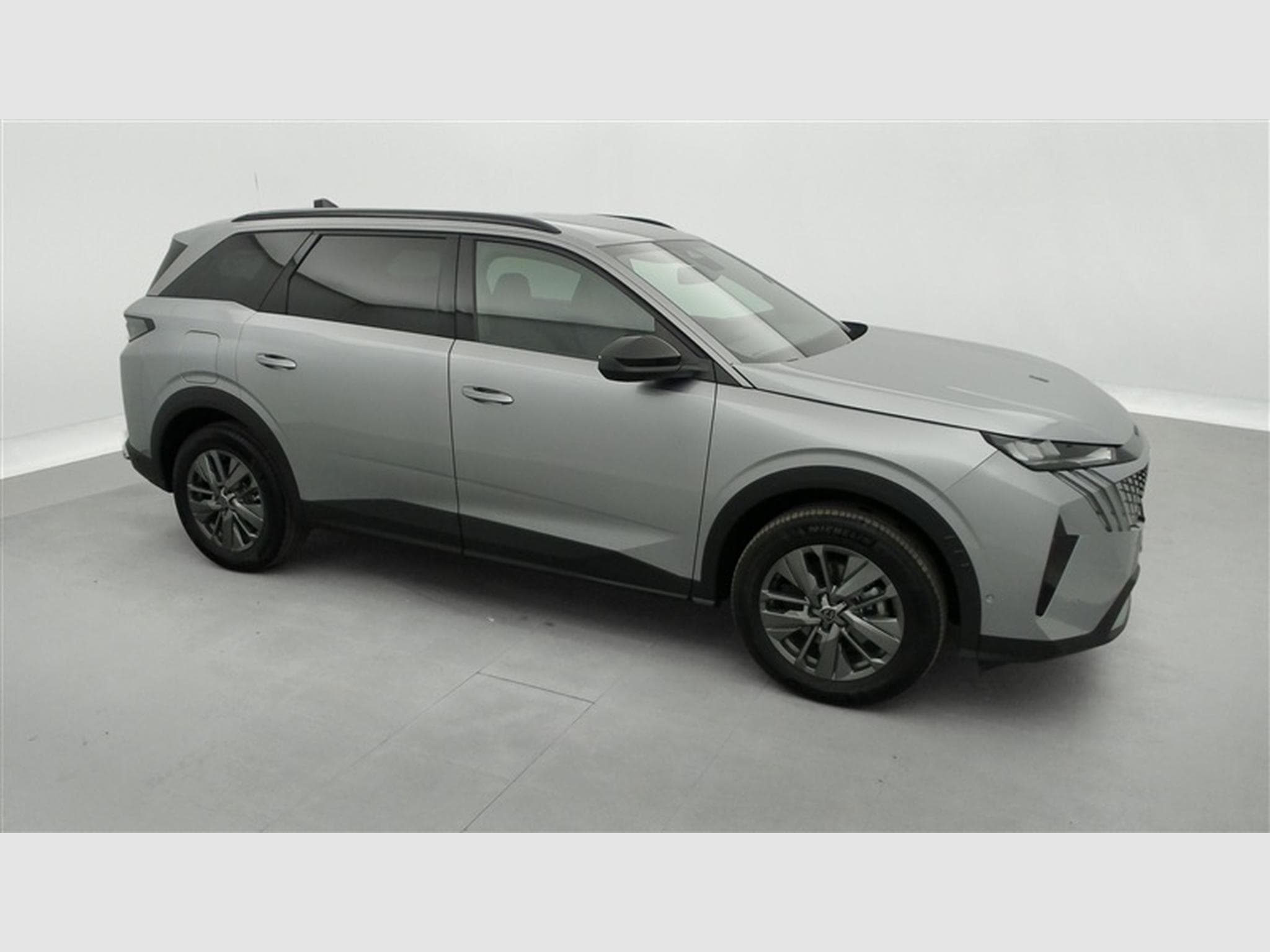 Peugeot 5008 1.2 HYBRID 136cv e-DSC6 Allure Pack 7pl. NAVI / CAMERA 360° (2025) - Foto 23