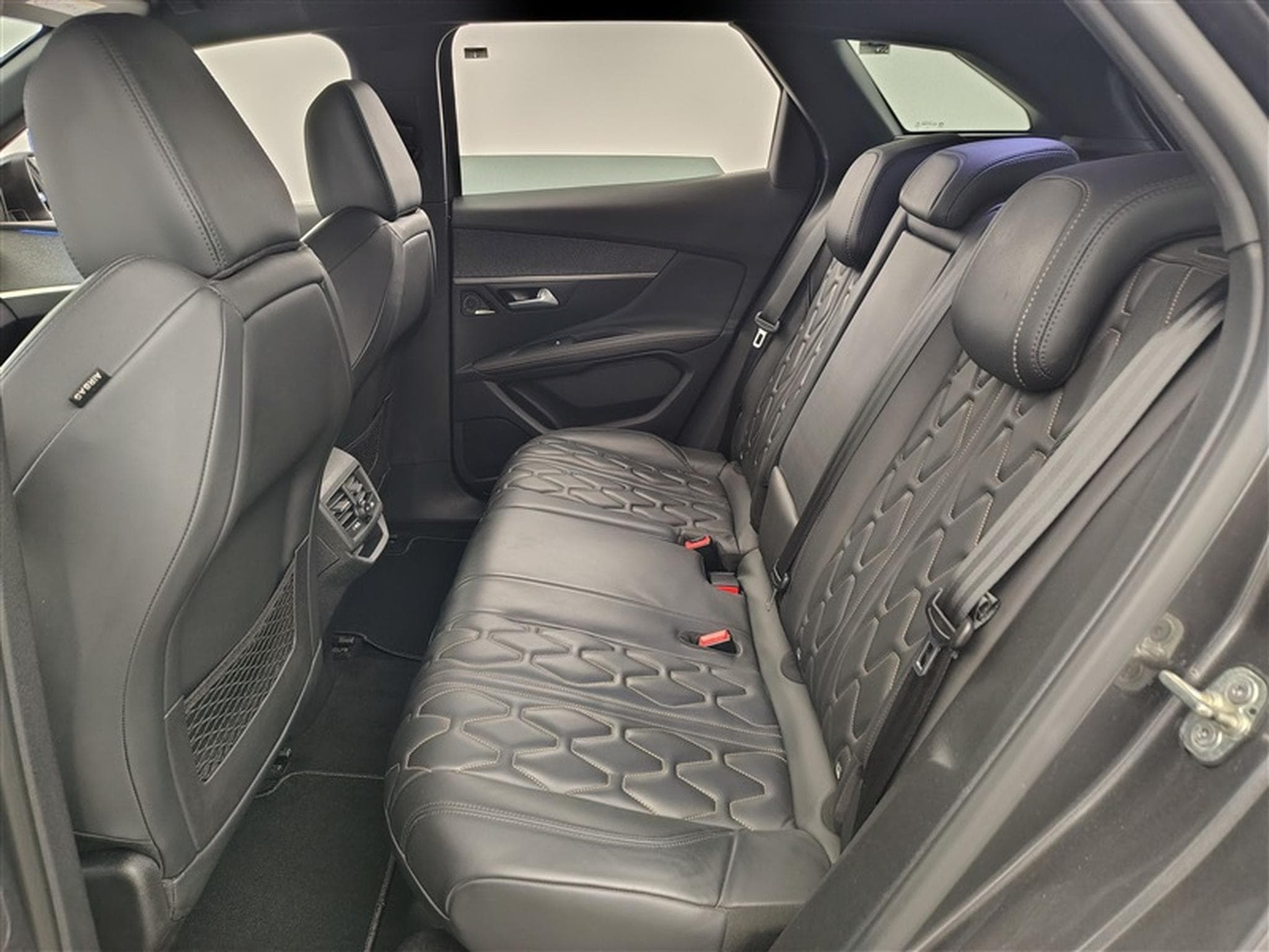 Peugeot 3008 1.5 BlueHDi GT Line Cuir / Navi / Carplay (2019) - Foto 13