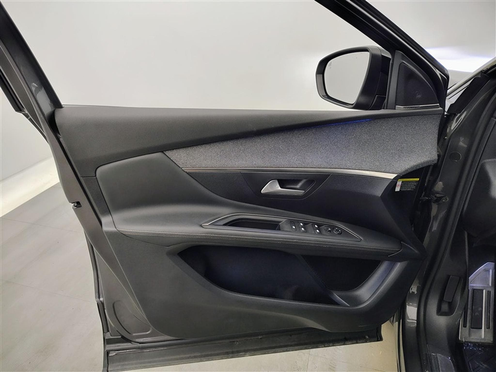 Peugeot 3008 1.5 BlueHDi GT Line Cuir / Navi / Carplay (2019) - Foto 17