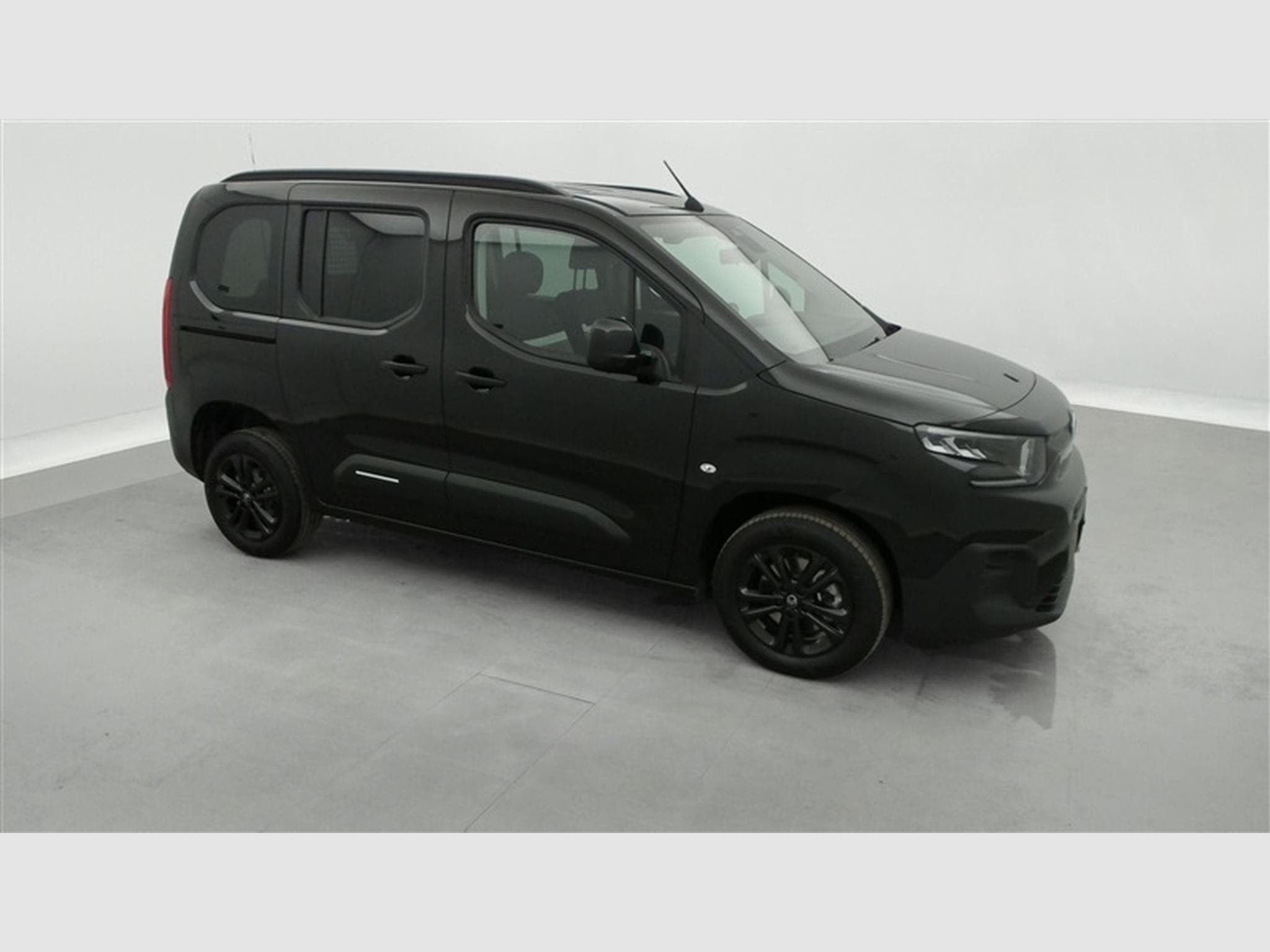 Citroen Berlingo 1.5 HDi Multispace CARPLAY / FULL LED / CAMERA / JA 16" (2026) - Foto 23