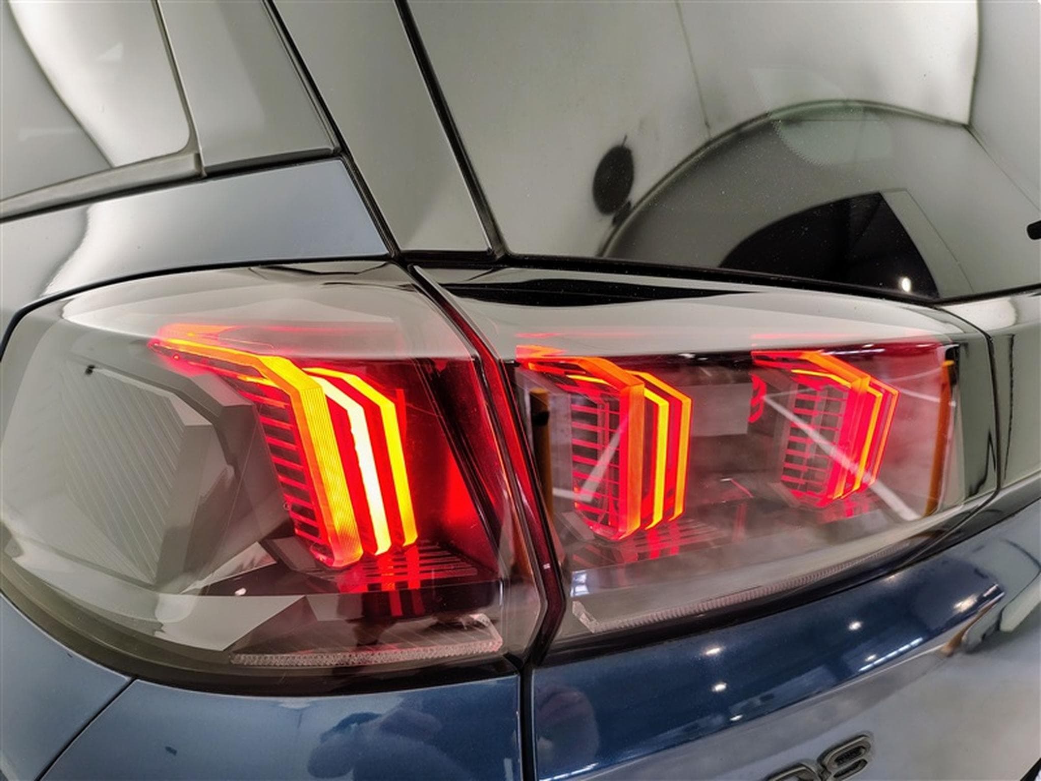Peugeot 5008 1.2 PureTech GT 7PL / S-CUIR / NAVI / TO PANO / CARPLAY (2022) - Foto 16
