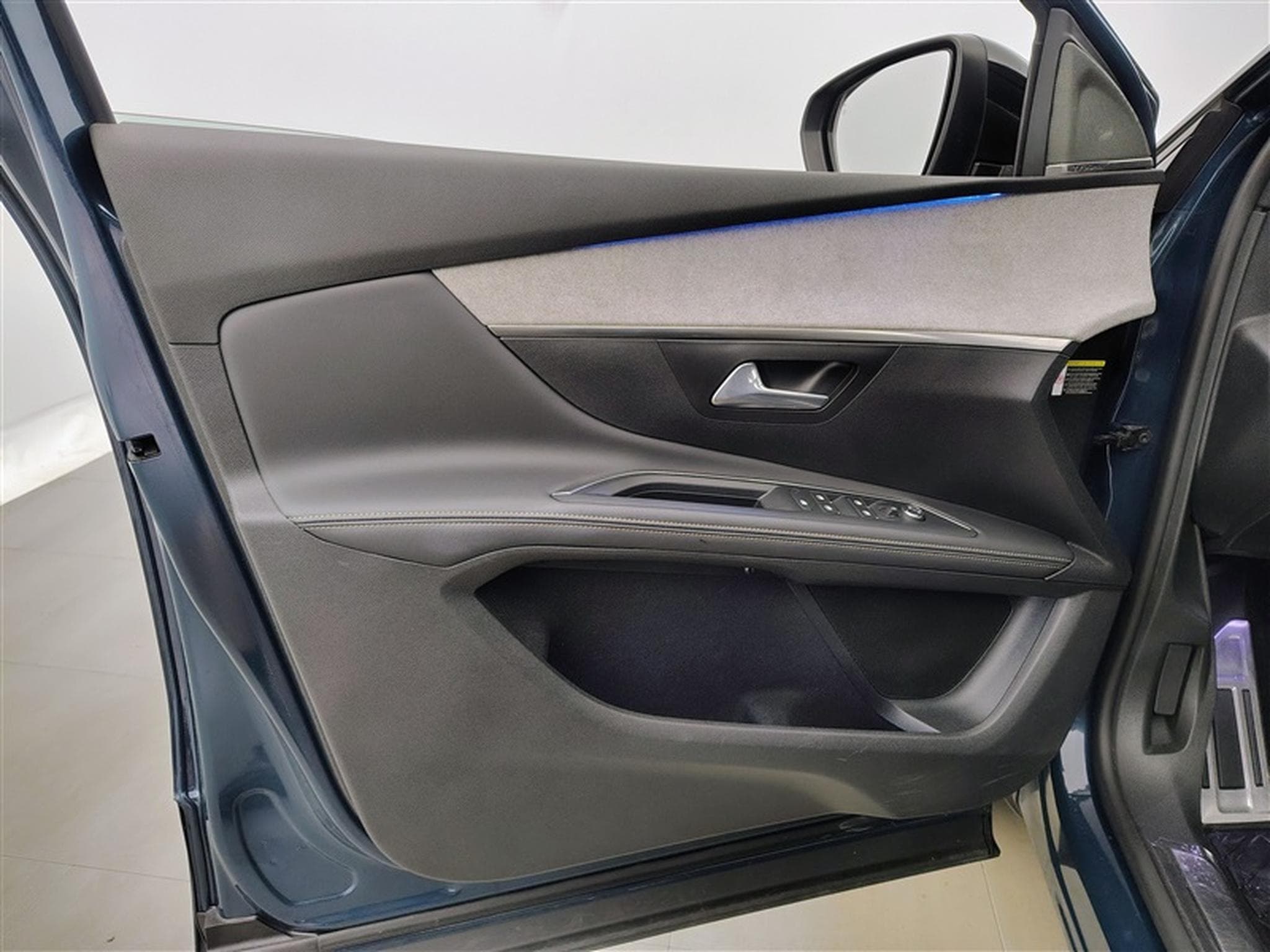 Peugeot 5008 1.2 PureTech GT 7PL / S-CUIR / NAVI / TO PANO / CARPLAY (2022) - Foto 17