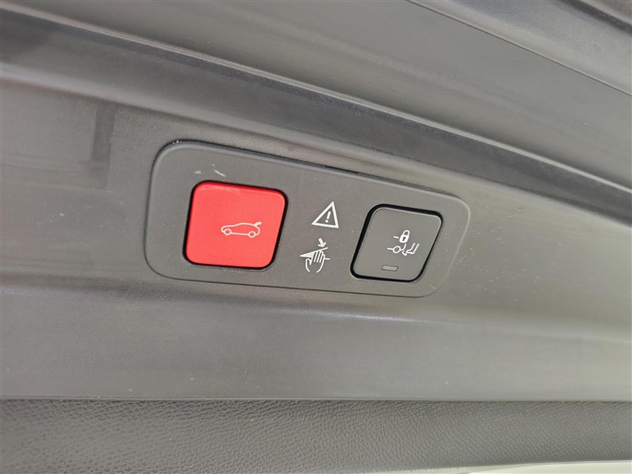Peugeot 5008 1.2 PureTech GT 7PL / S-CUIR / NAVI / TO PANO / CARPLAY (2022) - Foto 22