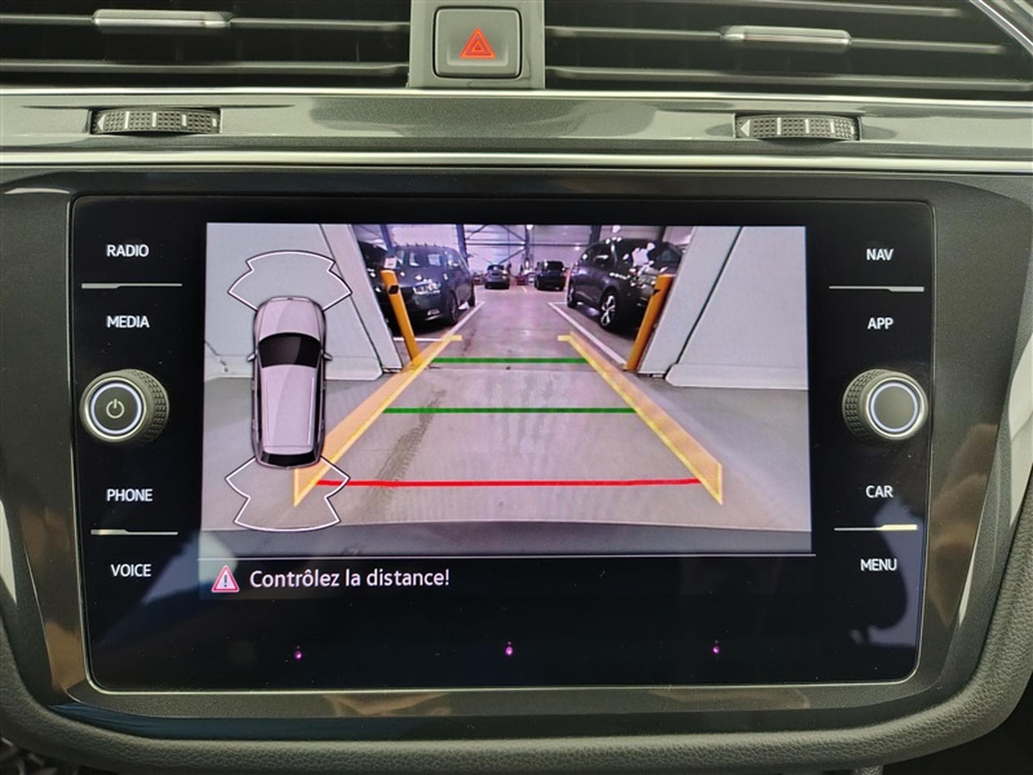 VW Tiguan 1.5 TSI 150Cv DSG7 Comfortline NAVI / CAMERA (2022) - Foto 18
