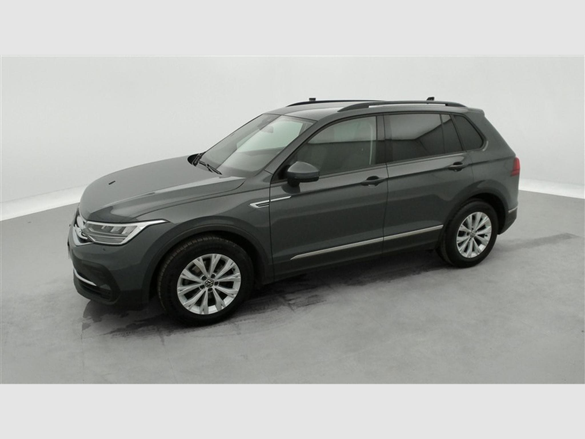VW Tiguan 1.5 TSI 150Cv DSG7 Comfortline NAVI / CAMERA (2022) - Foto 21