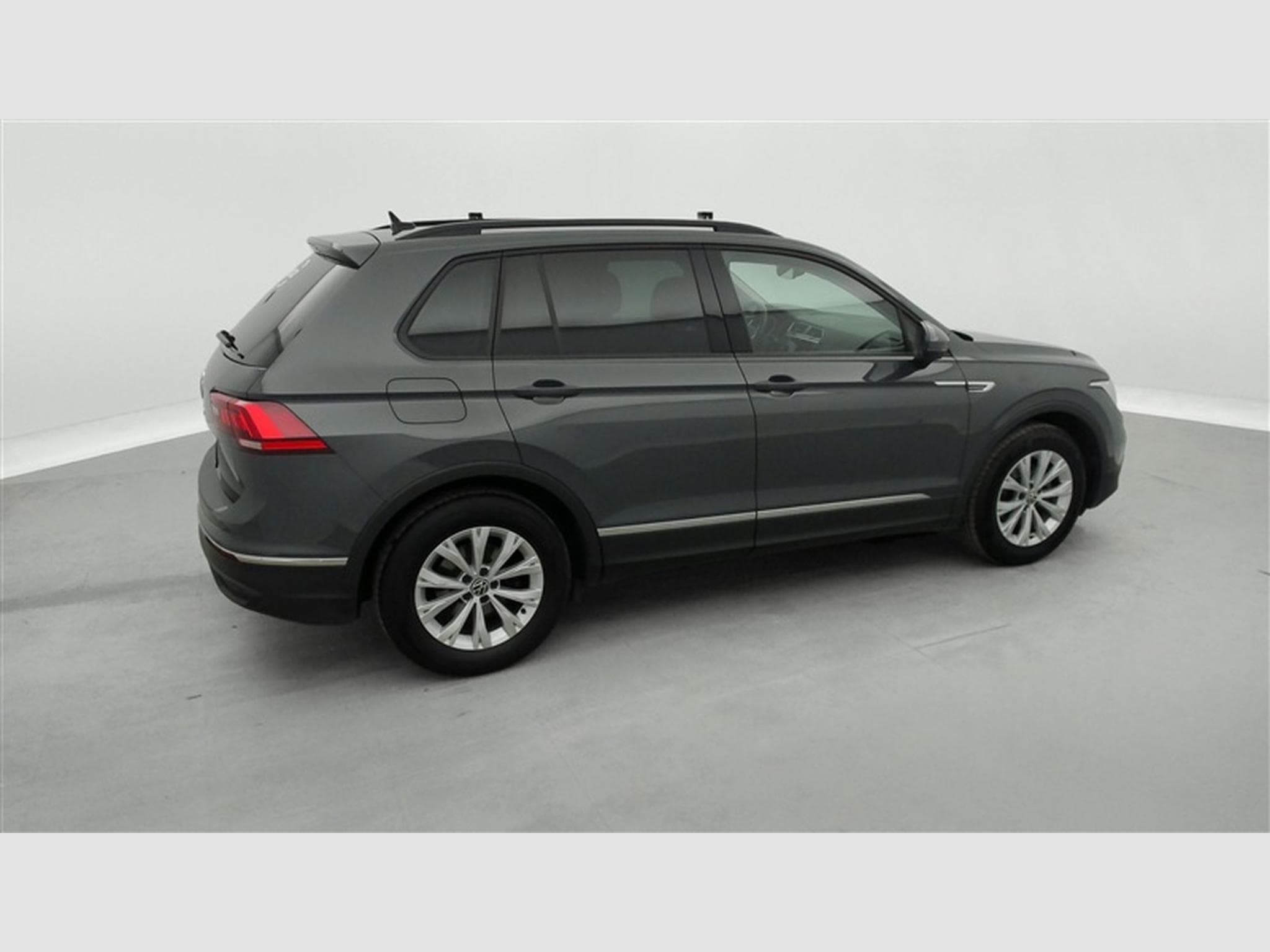 VW Tiguan 1.5 TSI 150Cv DSG7 Comfortline NAVI / CAMERA (2022) - Foto 25