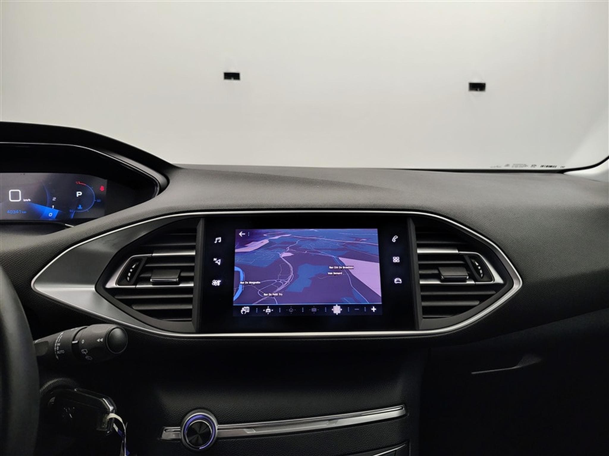 Peugeot 308 SW 1.2 PureTech Active Pack EAT8/NAVI/LED/JA16/PDC (2021) - Foto 11