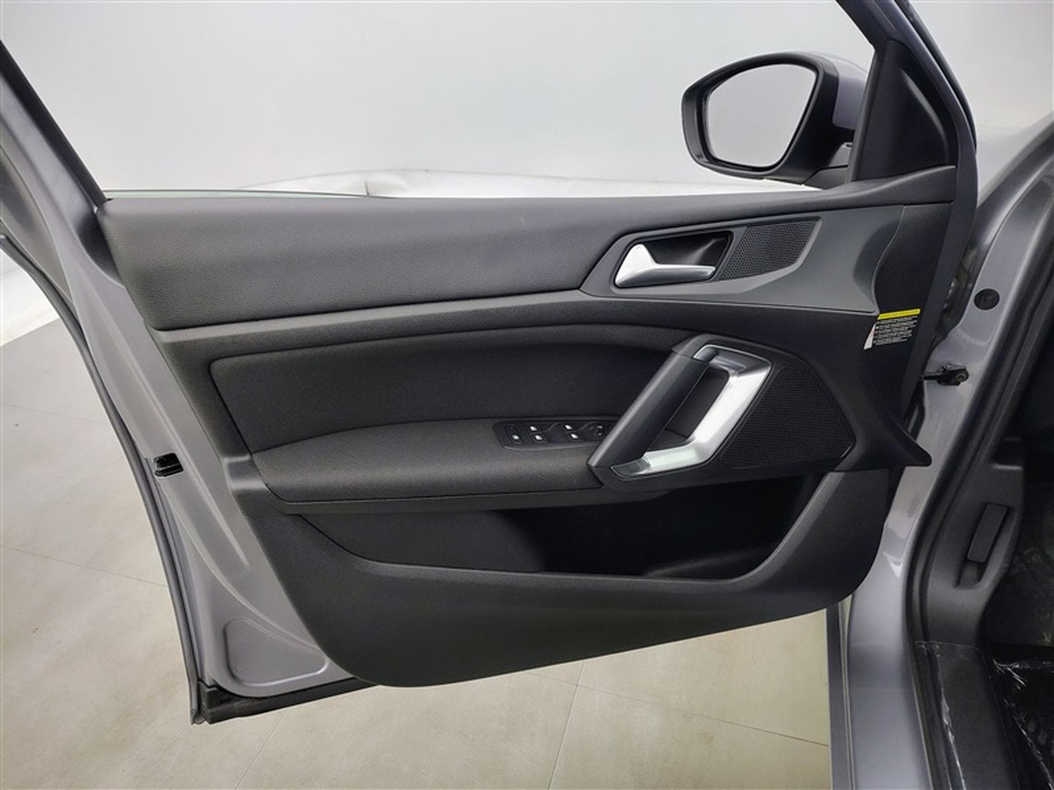 Peugeot 308 SW 1.2 PureTech Active Pack EAT8/NAVI/LED/JA16/PDC (2021) - Foto 17
