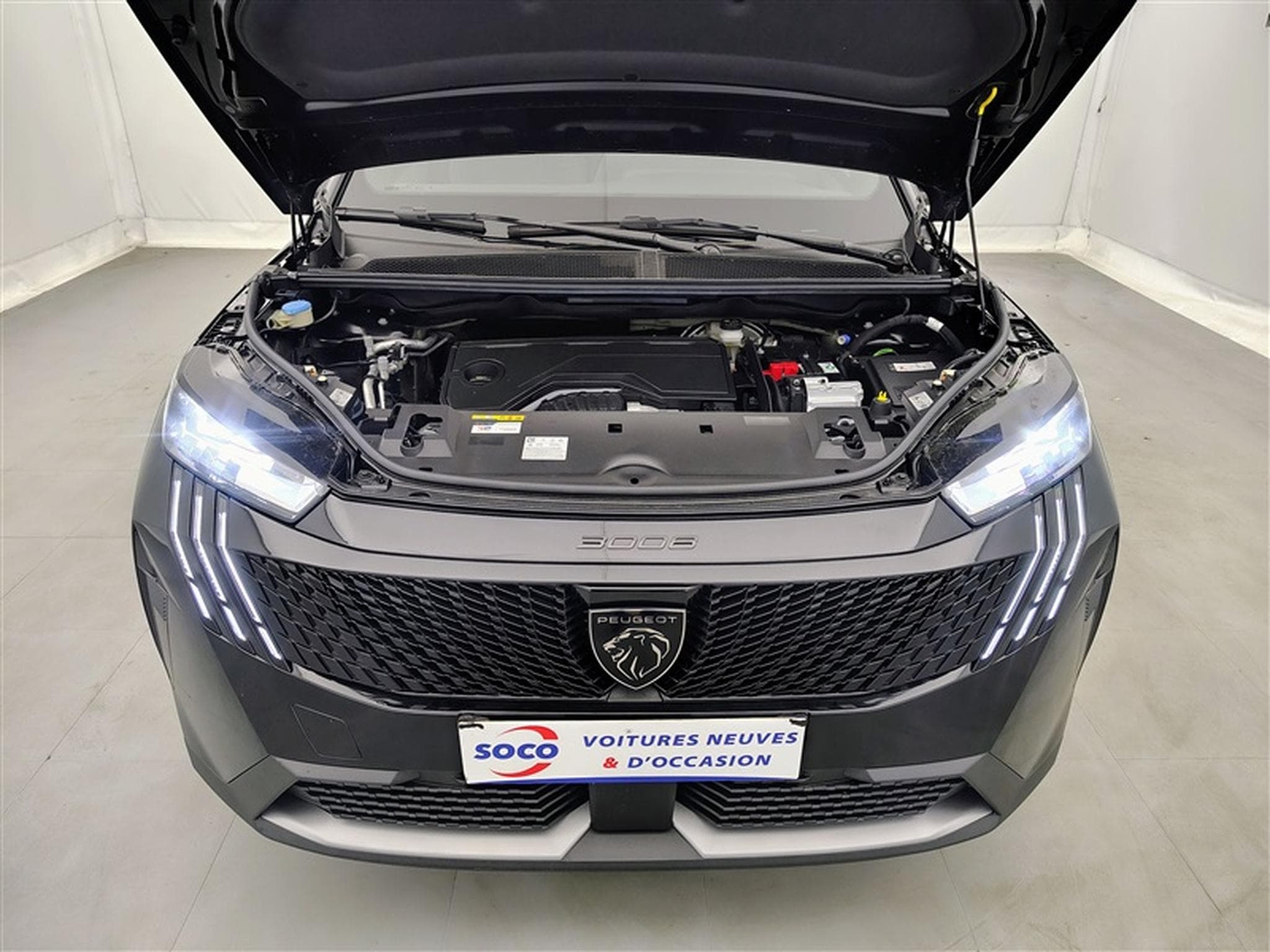 Peugeot 3008 1.2 Hybrid 145cv e-DCS6 Allure NAVI / FULL LED / CAMERA (2026) - Foto 19
