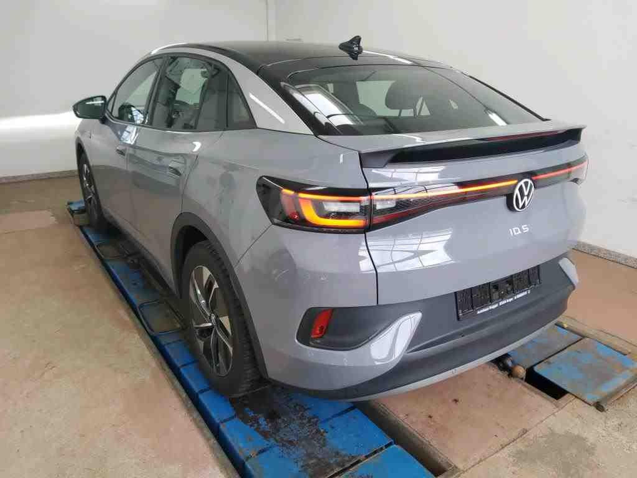 VW ID.5 Pro (2023) - Foto 3
