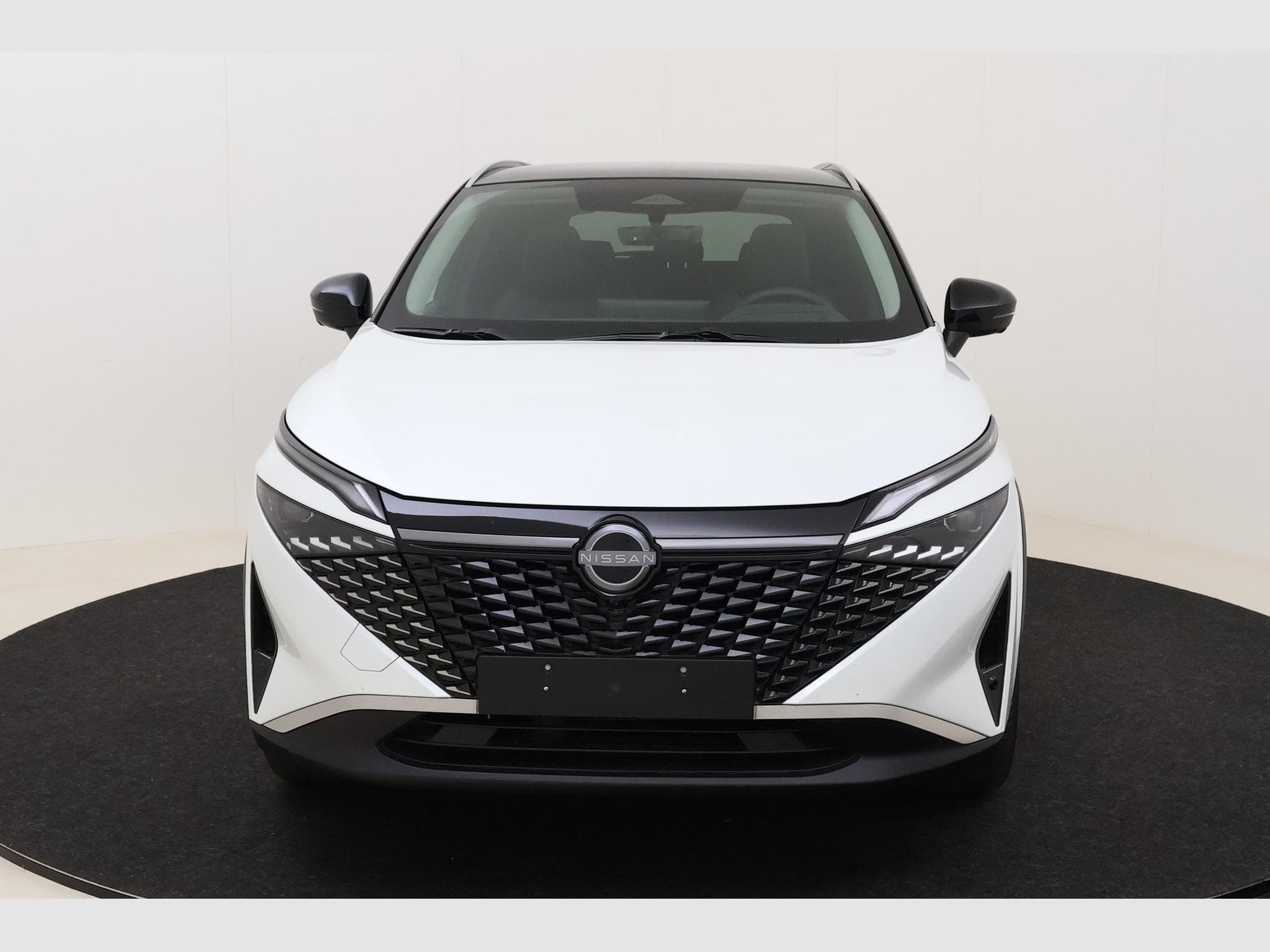 Nissan Qashqai N-Connecta Winter Comfort + PANO + 2 Tone (2025) - Photo 2