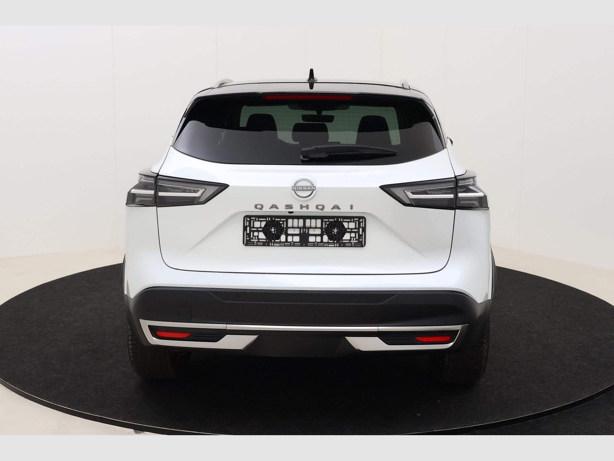 Nissan Qashqai N-Connecta Winter Comfort + PANO + 2 Tone (2025) - Photo 7