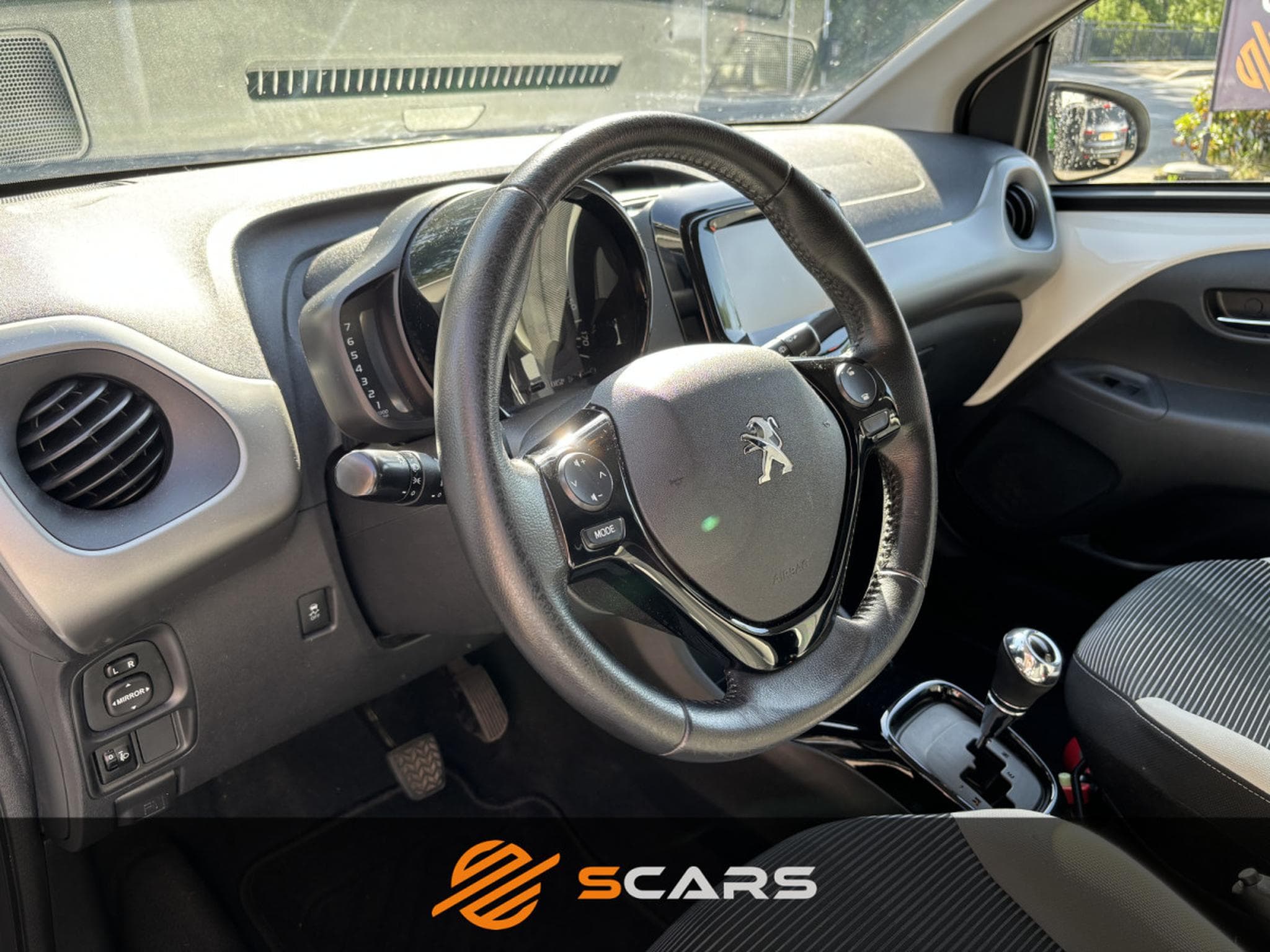 Peugeot 108 Cabrio Automatique 69cv (2017) - Foto 9