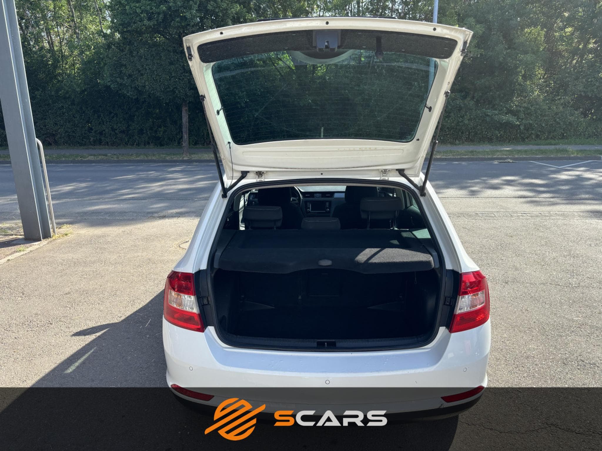 Skoda Rapid 1.4 Tdi DSG 90cv (2016) - Foto 7