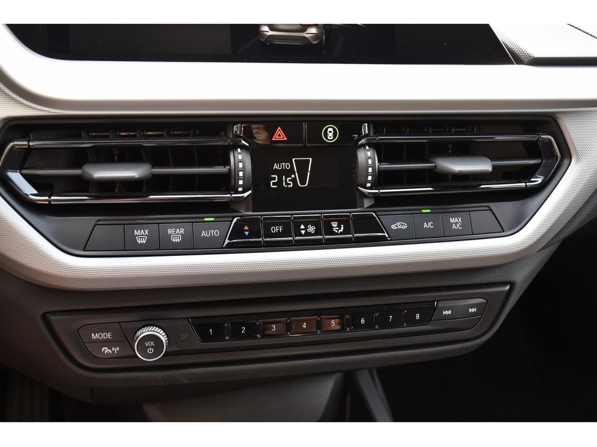 BMW 116 i CLIMA REGUL GPS PDC LED 1° MAIN (2023) - Foto 13