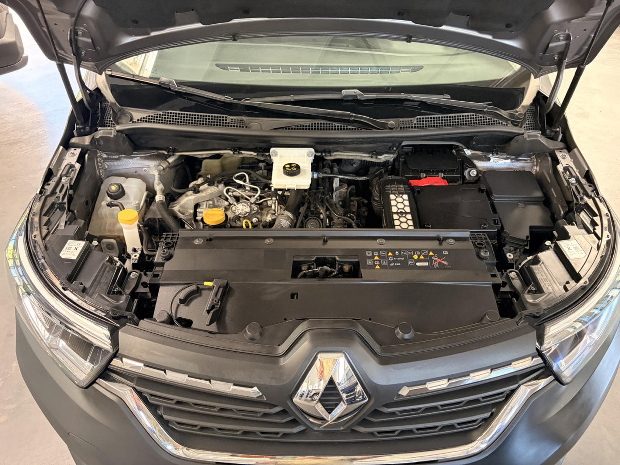 Renault Kangoo 1.3 TCe 130HP (2022) - Foto 10