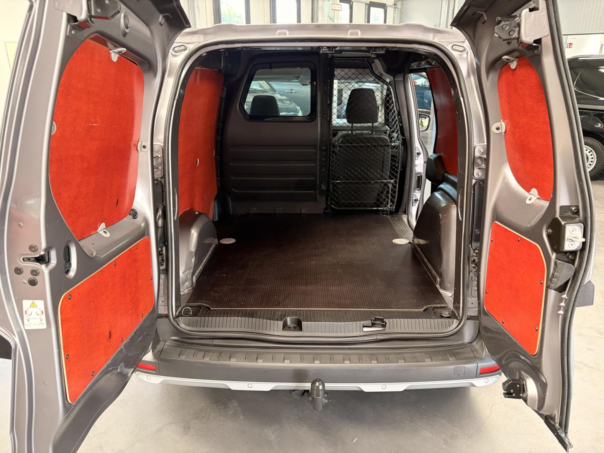 Renault Kangoo 1.3 TCe 130HP (2022) - Foto 13