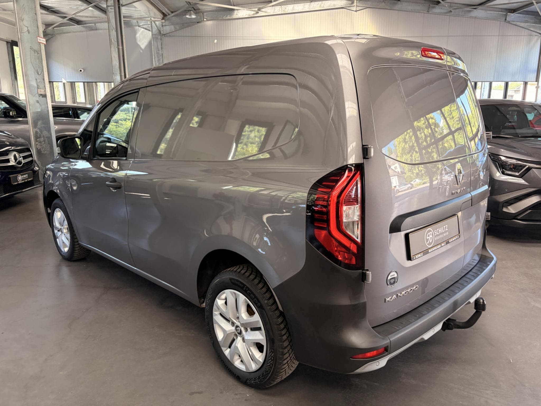 Renault Kangoo 1.3 TCe 130HP (2022) - Foto 5