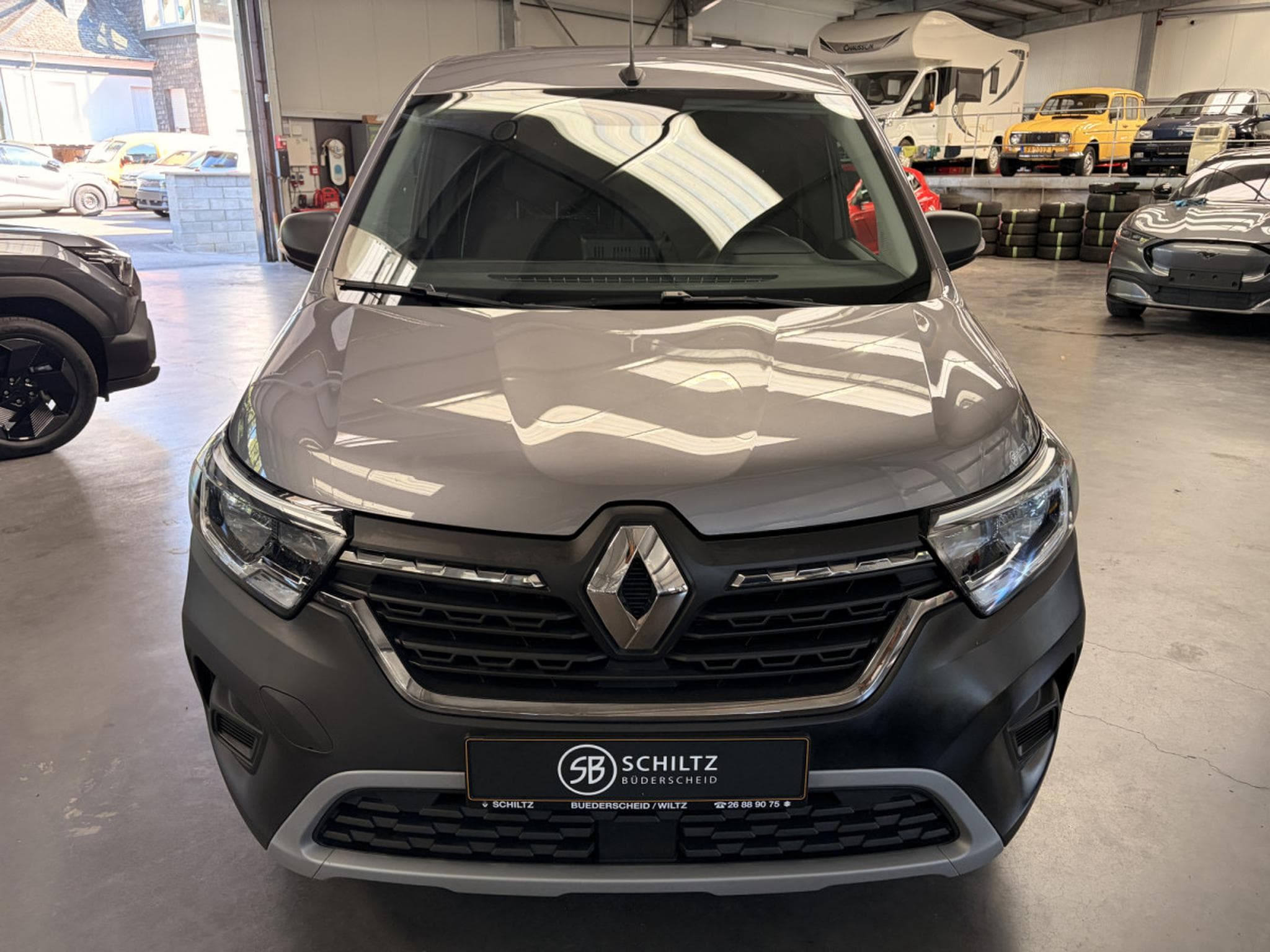 Renault Kangoo 1.3 TCe 130HP (2022) - Foto 7