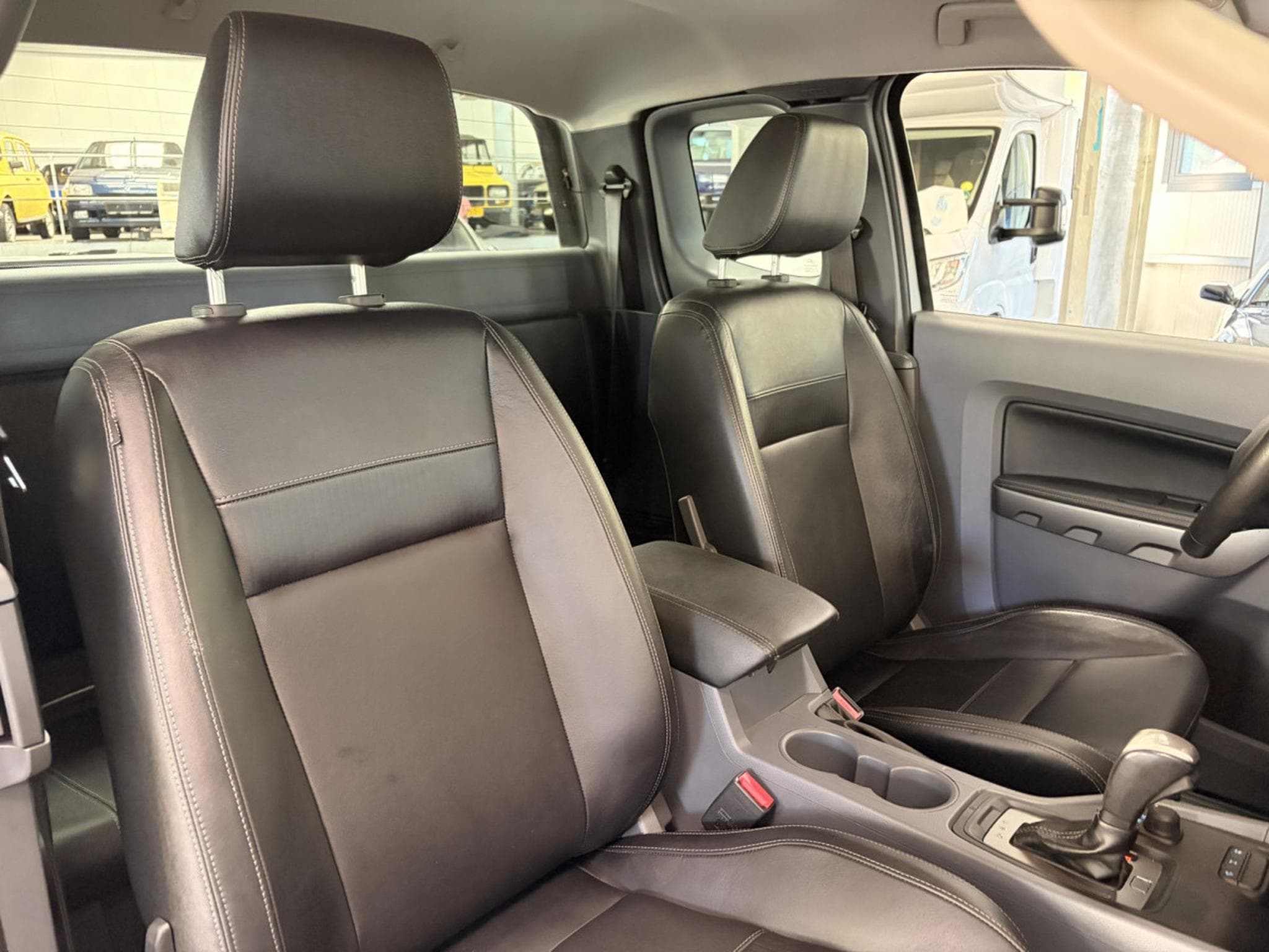 Ford Ranger 200HP 4X4 (2018) - Foto 11