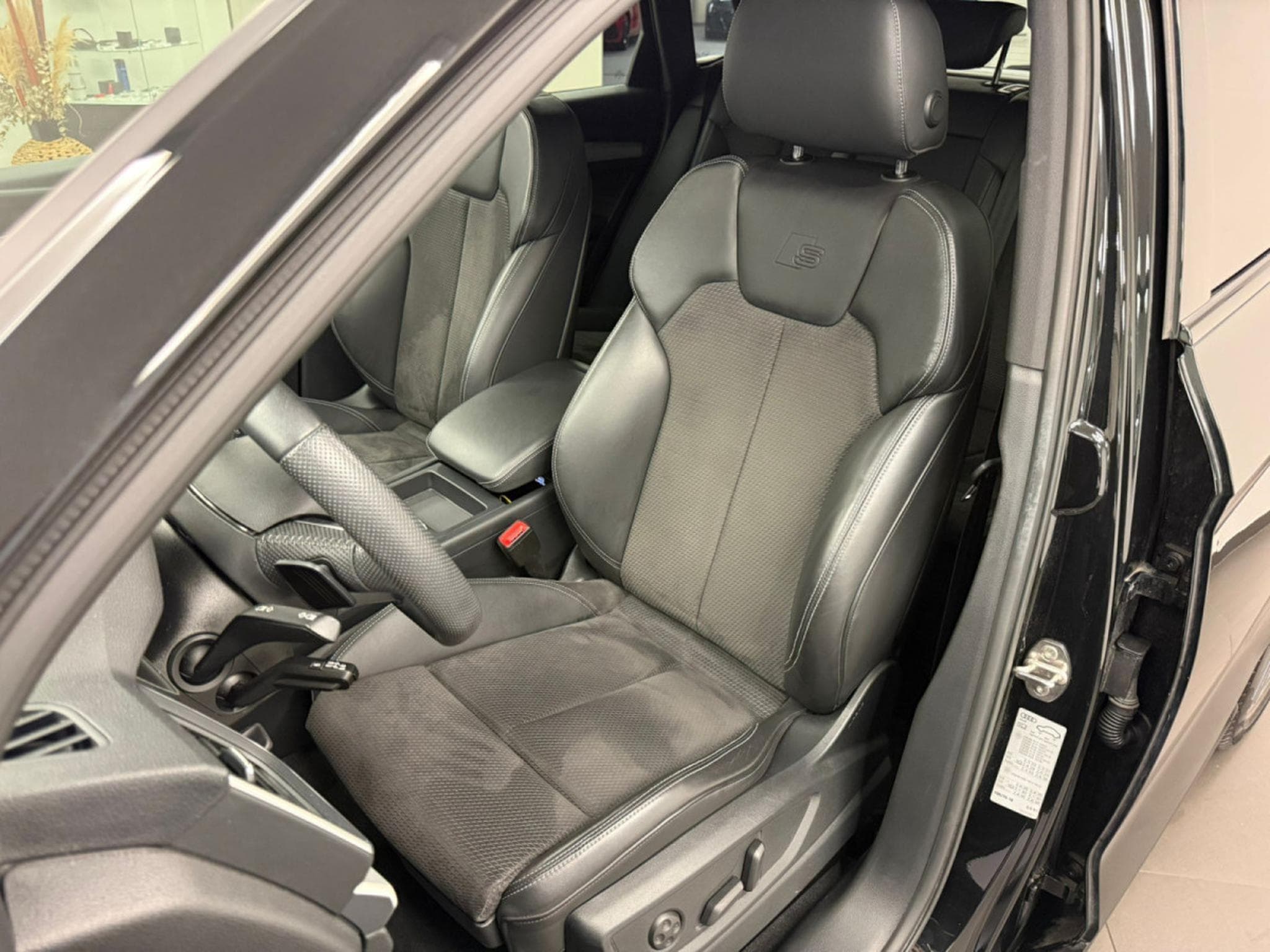 Audi Q5 S line 45 TFSI quattro 245 CV / 180 kWS tronic (2019) - Foto 2