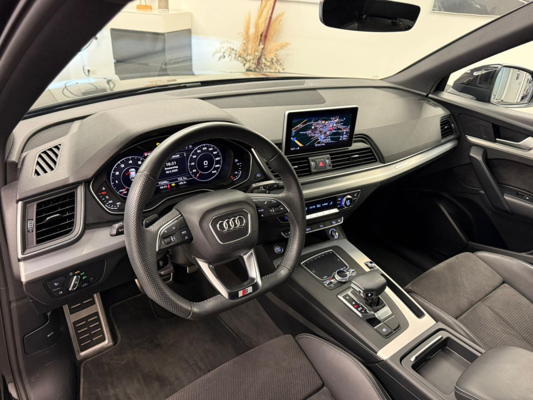 Audi Q5 S line 45 TFSI quattro 245 CV / 180 kWS tronic (2019) - Foto 4