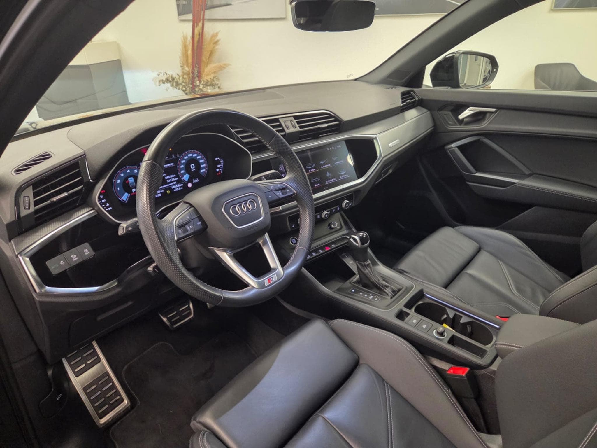 Audi Q3 Sportback S Line 35 TFSI 150 CV / 110 S tronic (2023) - Foto 4