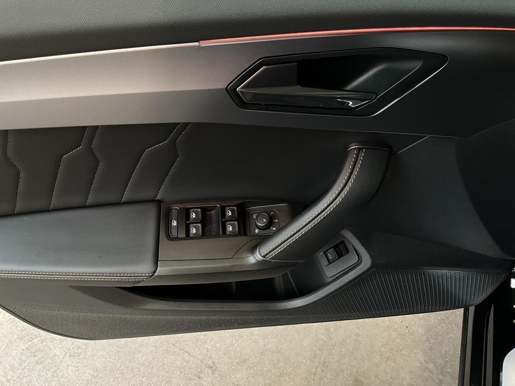 Cupra Formentor VZ+DSG+4Drive+Pano+Navi (2024) - Photo 14