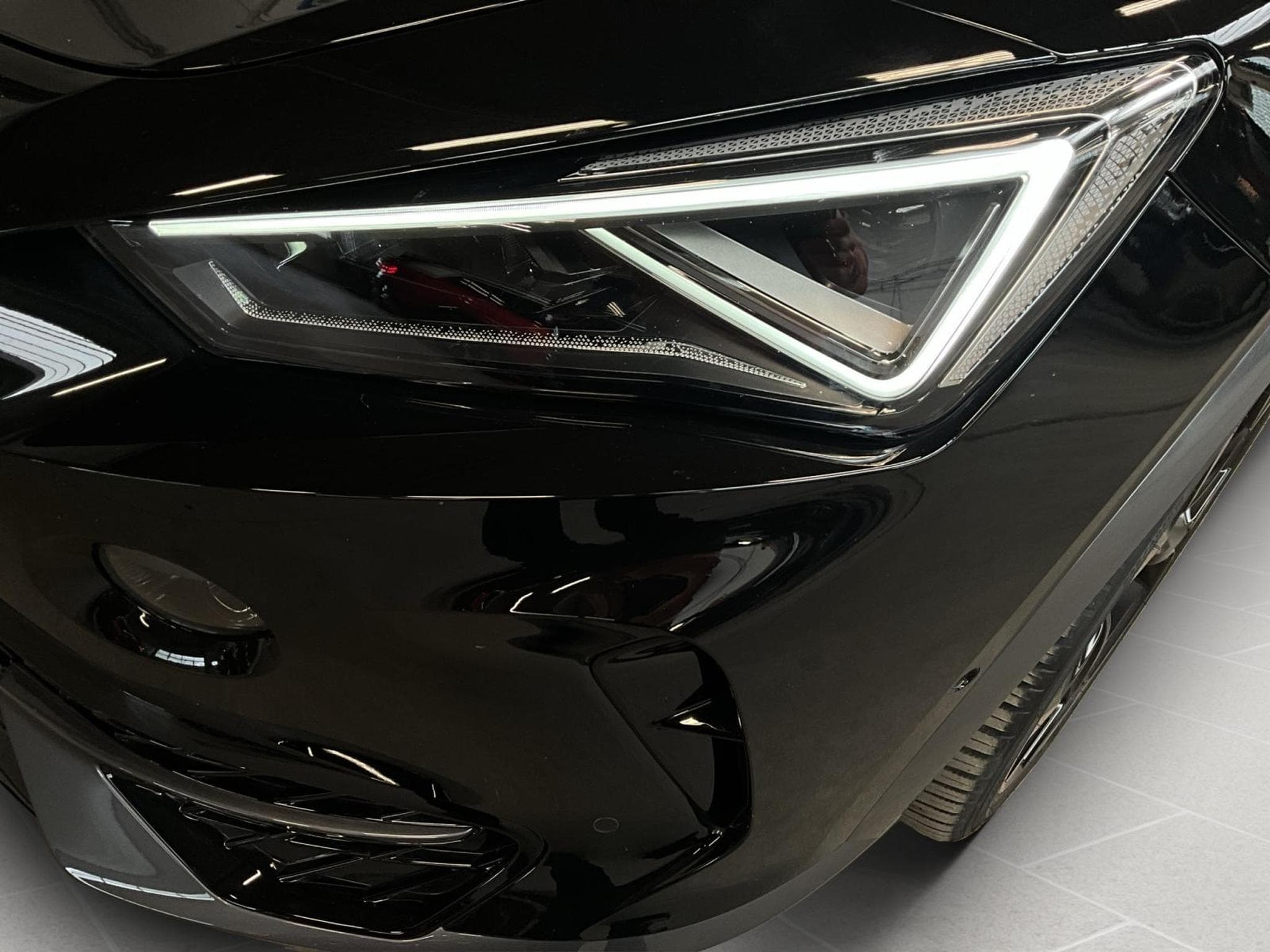 Cupra Formentor VZ+DSG+4Drive+Pano+Navi (2024) - Photo 18