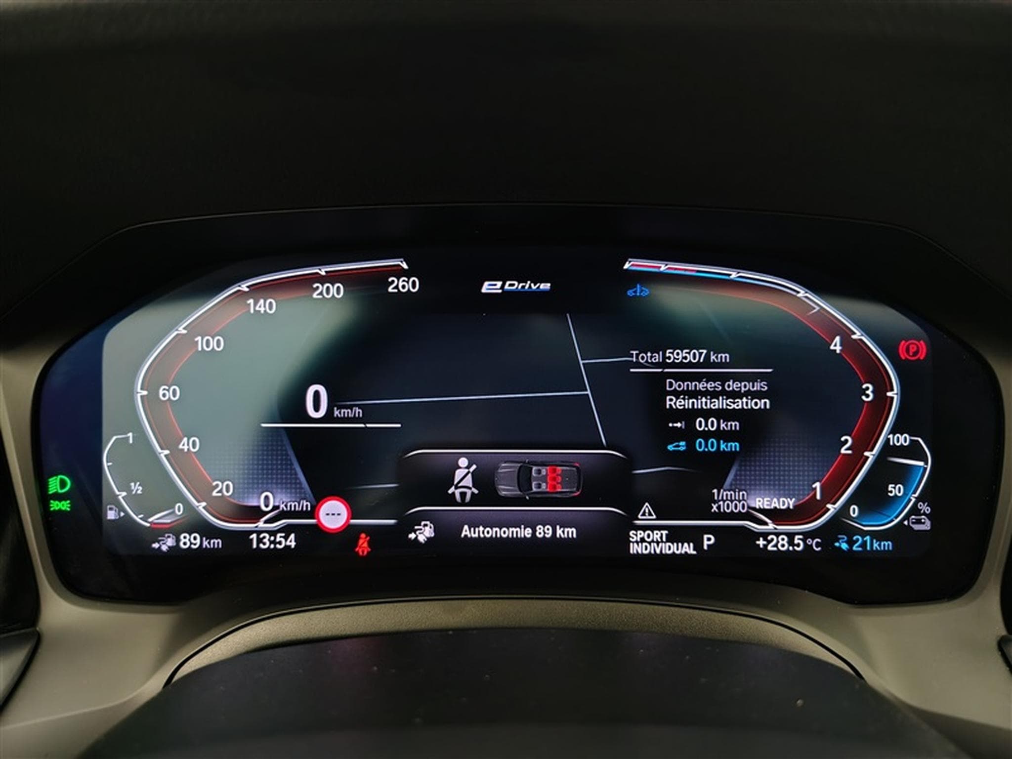 BMW 330 e XDrive PHEV PACK M NAV/CARPLAY/CAM/CUIR/PANO/LASER LED/HUD (2022) - Foto 10