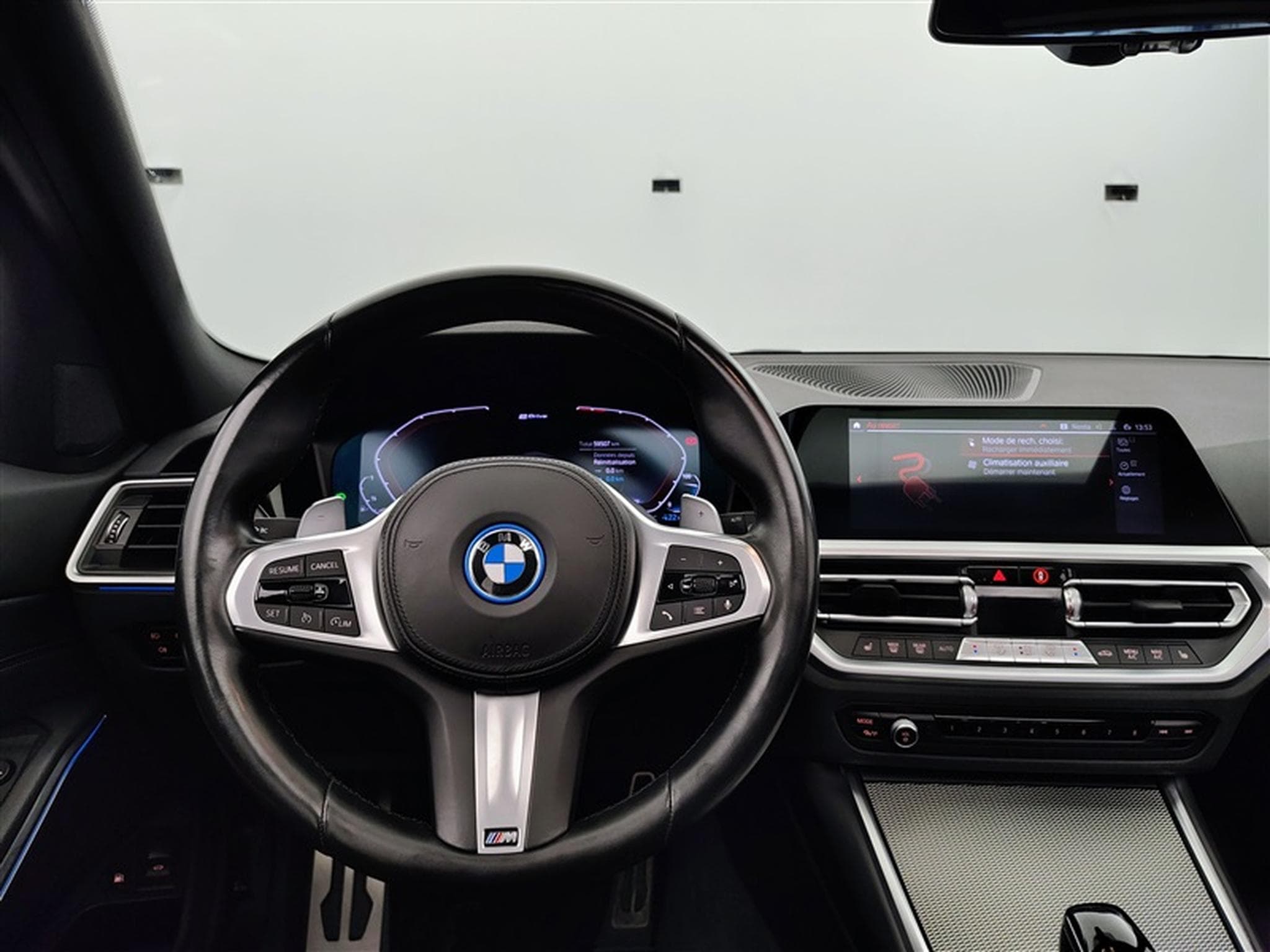 BMW 330 e XDrive PHEV PACK M NAV/CARPLAY/CAM/CUIR/PANO/LASER LED/HUD (2022) - Foto 9